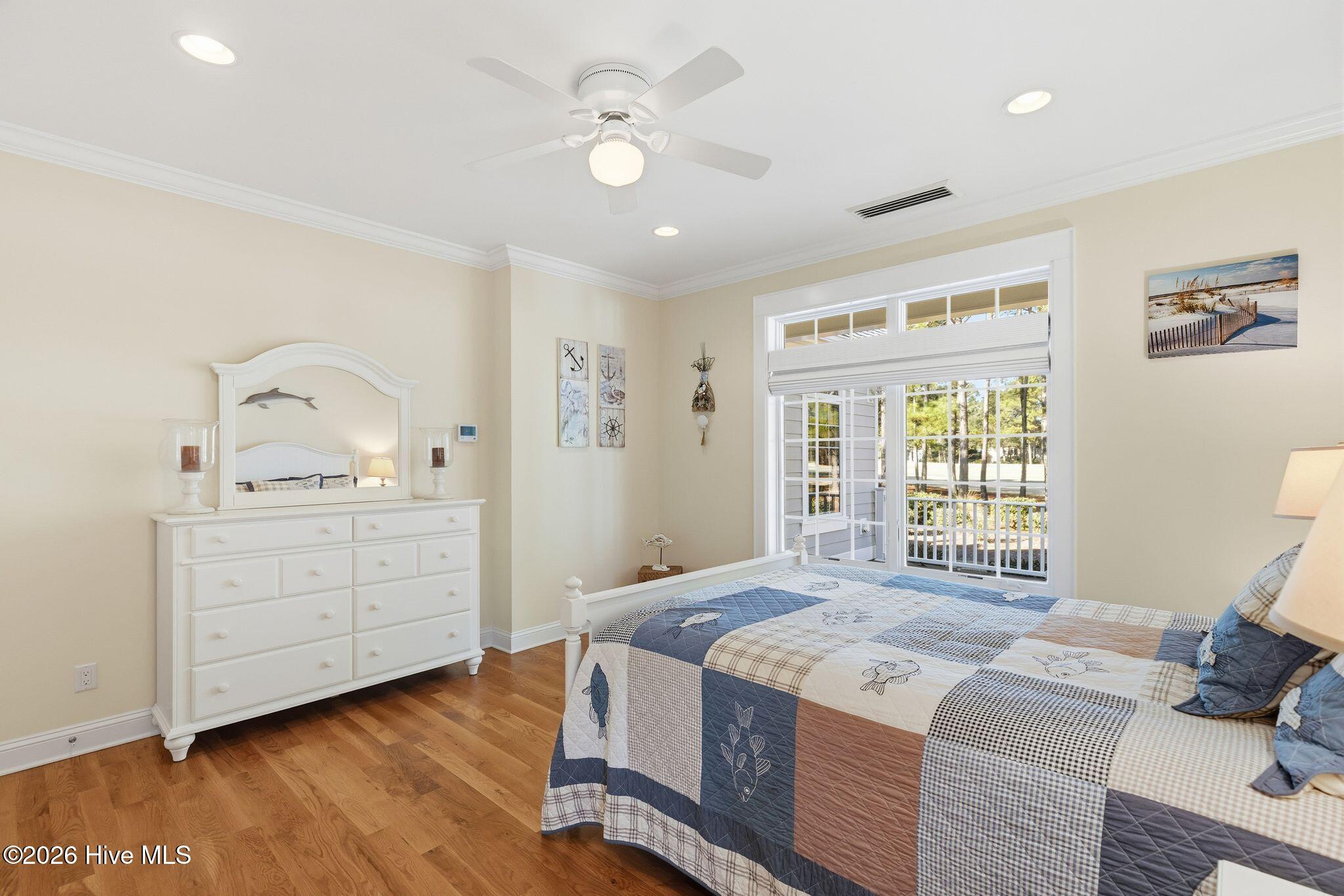 100553774 | Photo 45