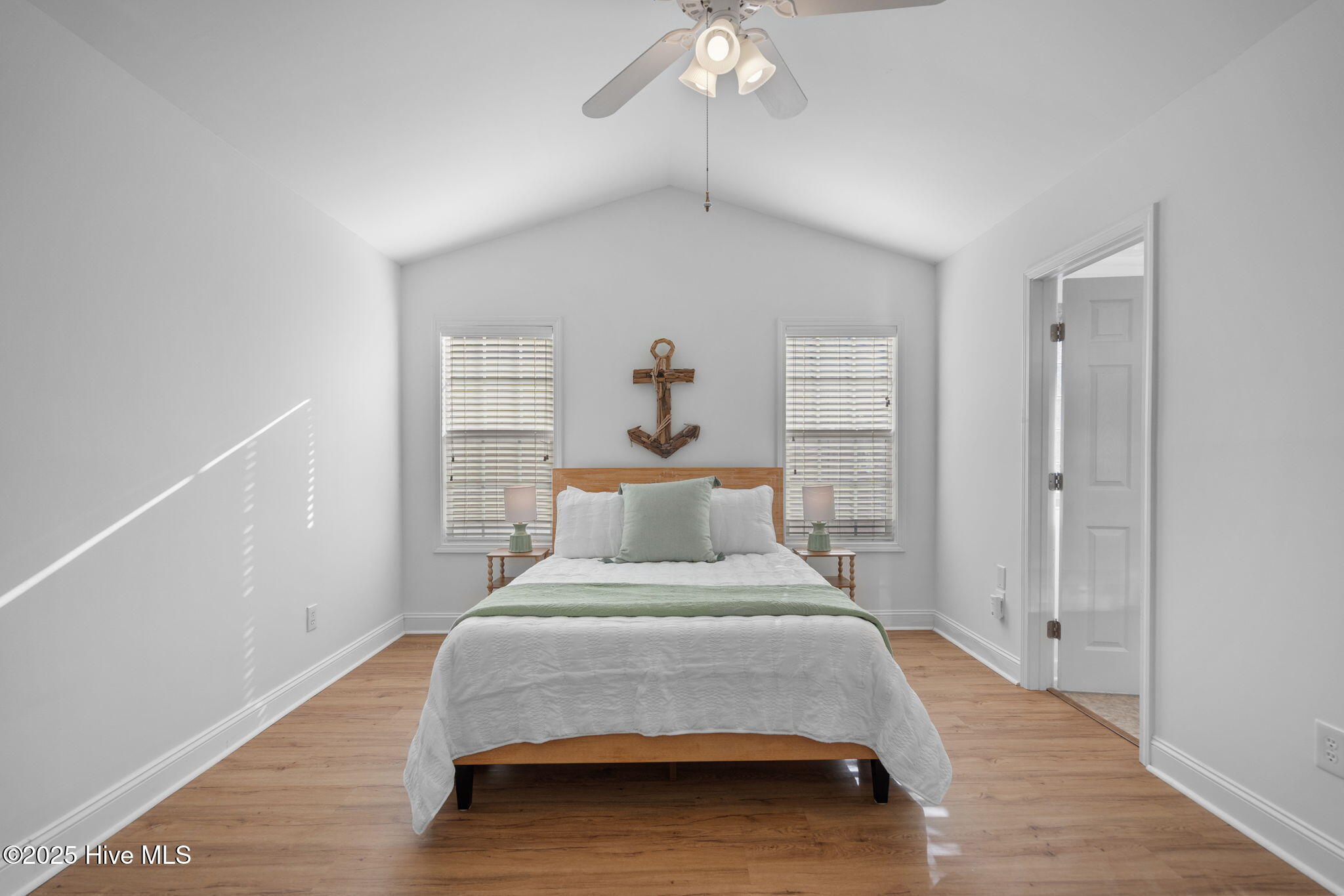 100541640 | Photo 16