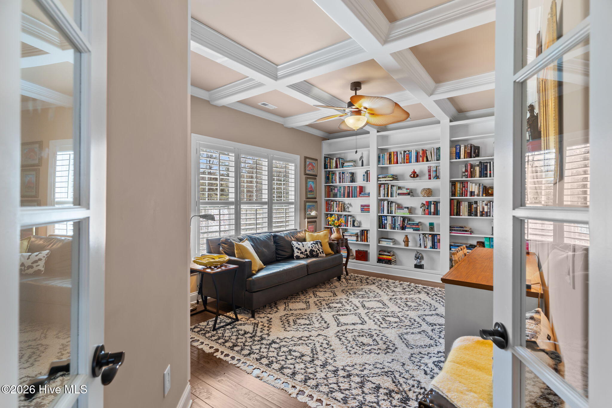 100561324 | Photo 16