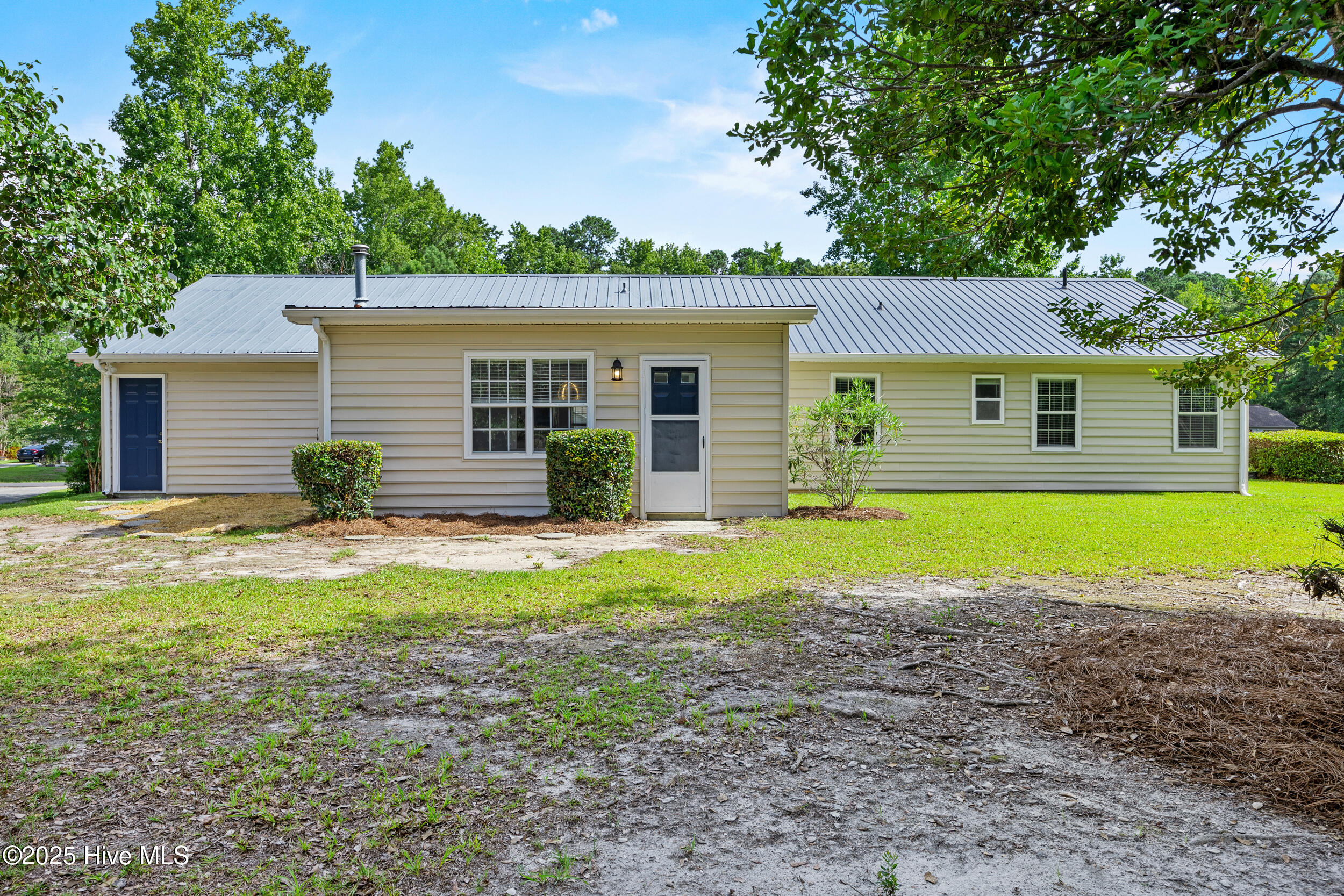 100521133 | Photo 44