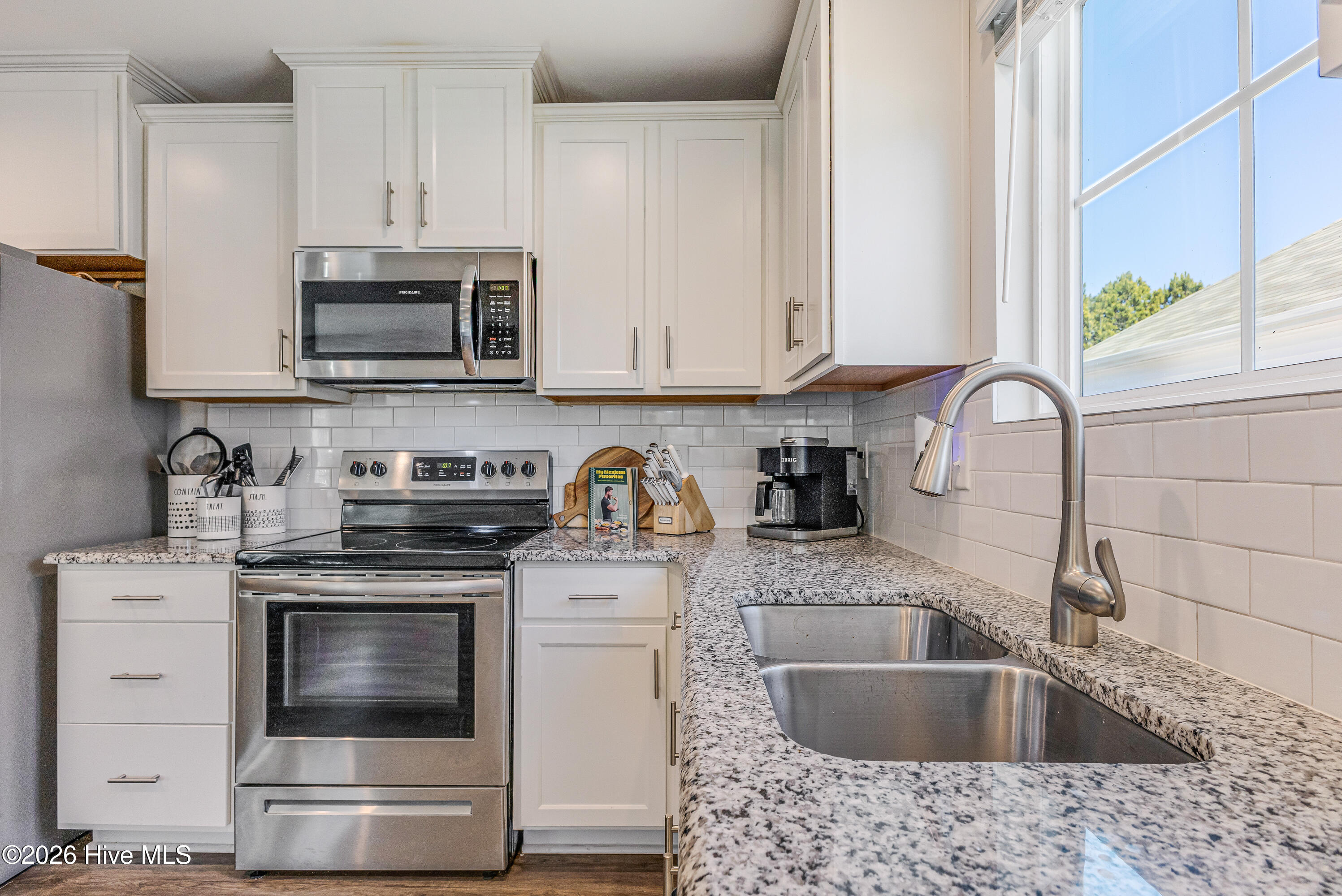 100553713 | Photo 20