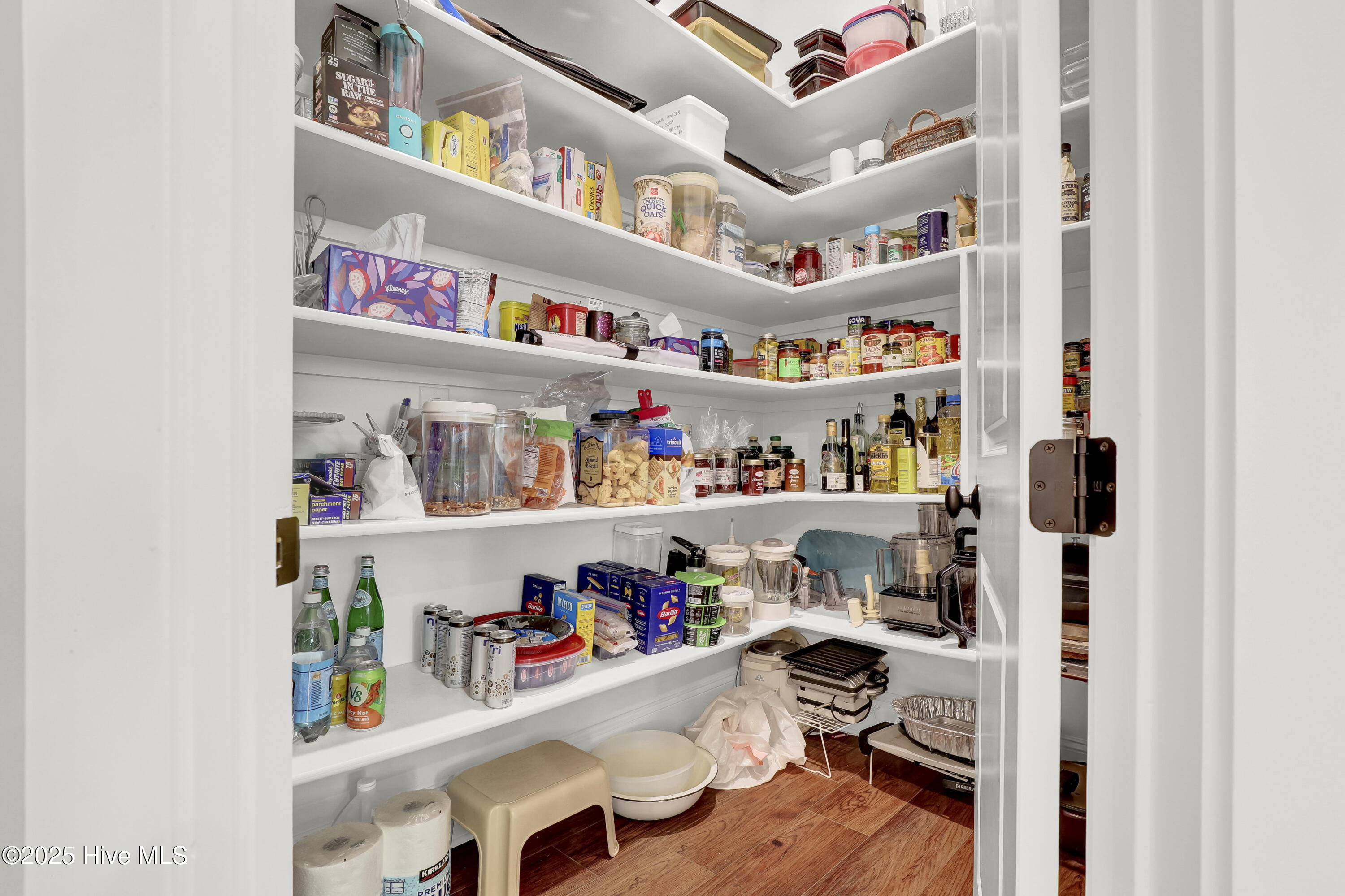 100523529 | Photo 24