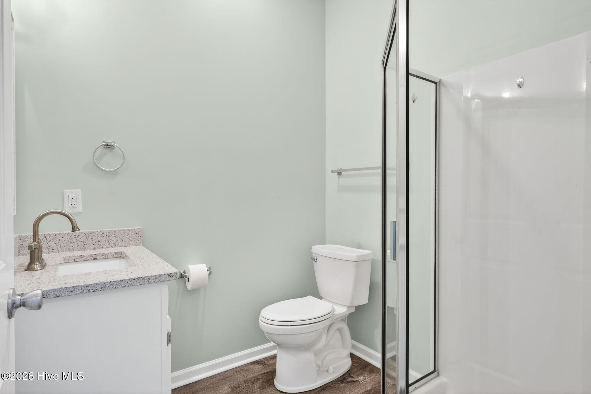 100564275 | Photo 26