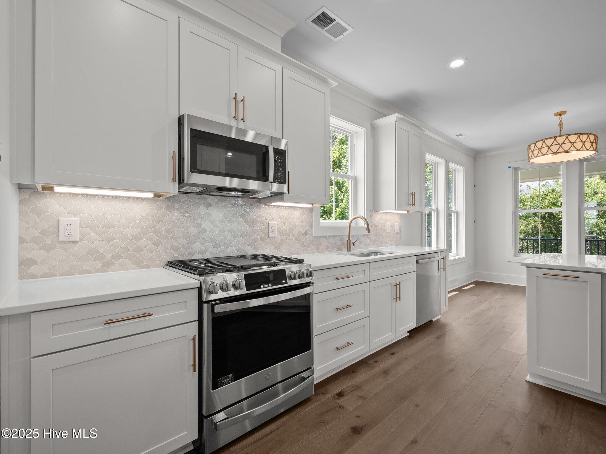 609 Cannonsgate Drive, Newport, NC, 28570