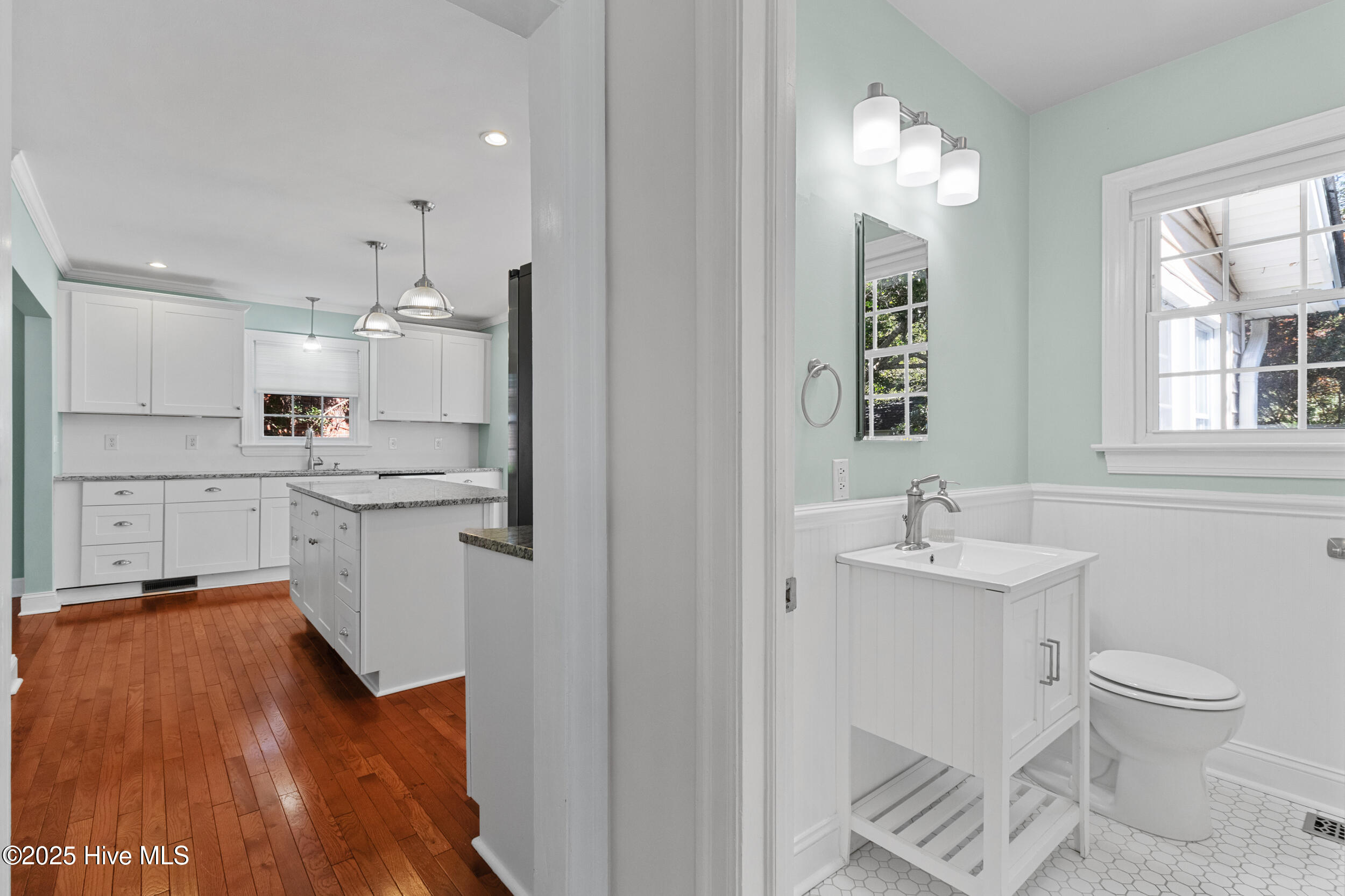 100538519 | Photo 12