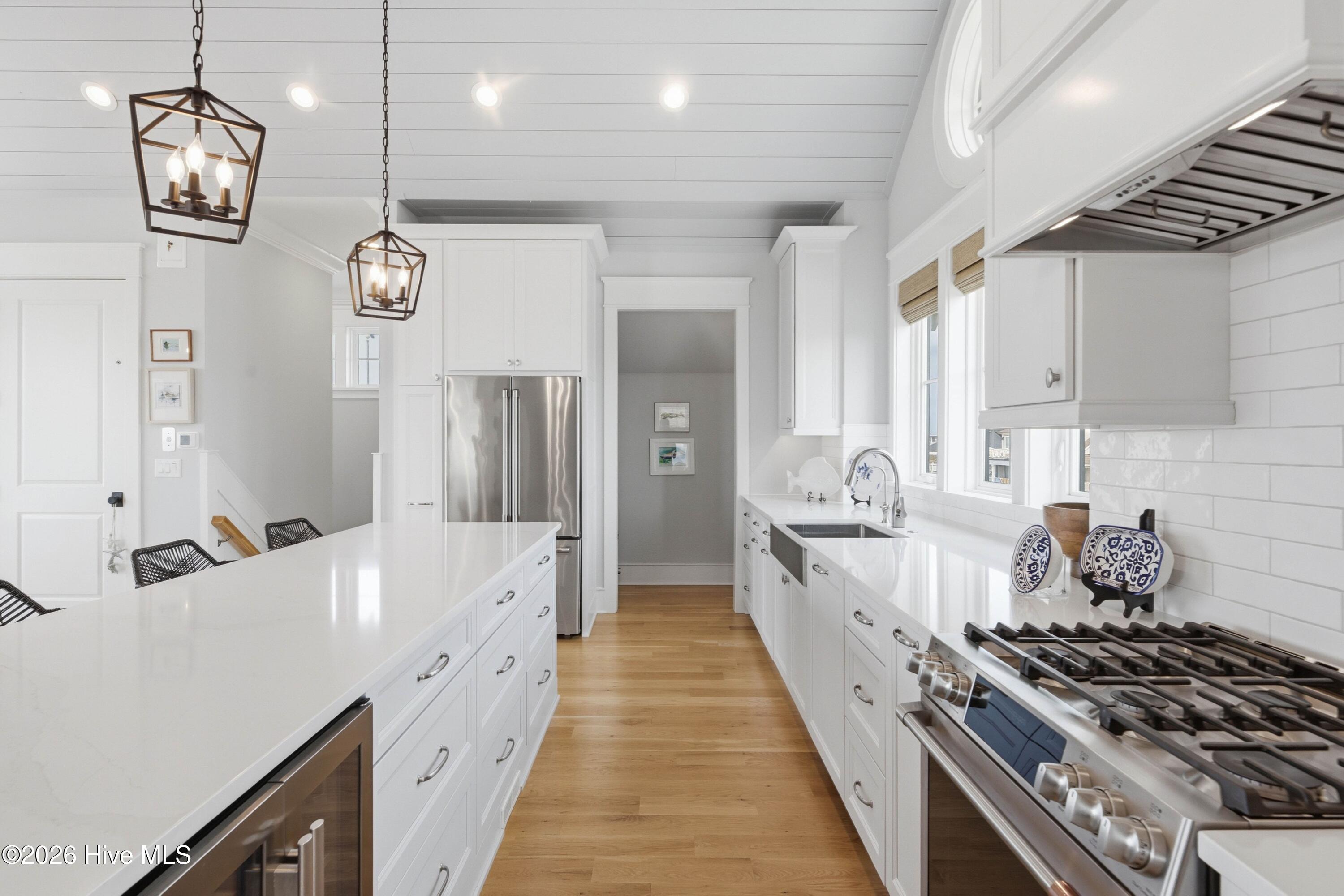 100564328 | Photo 10