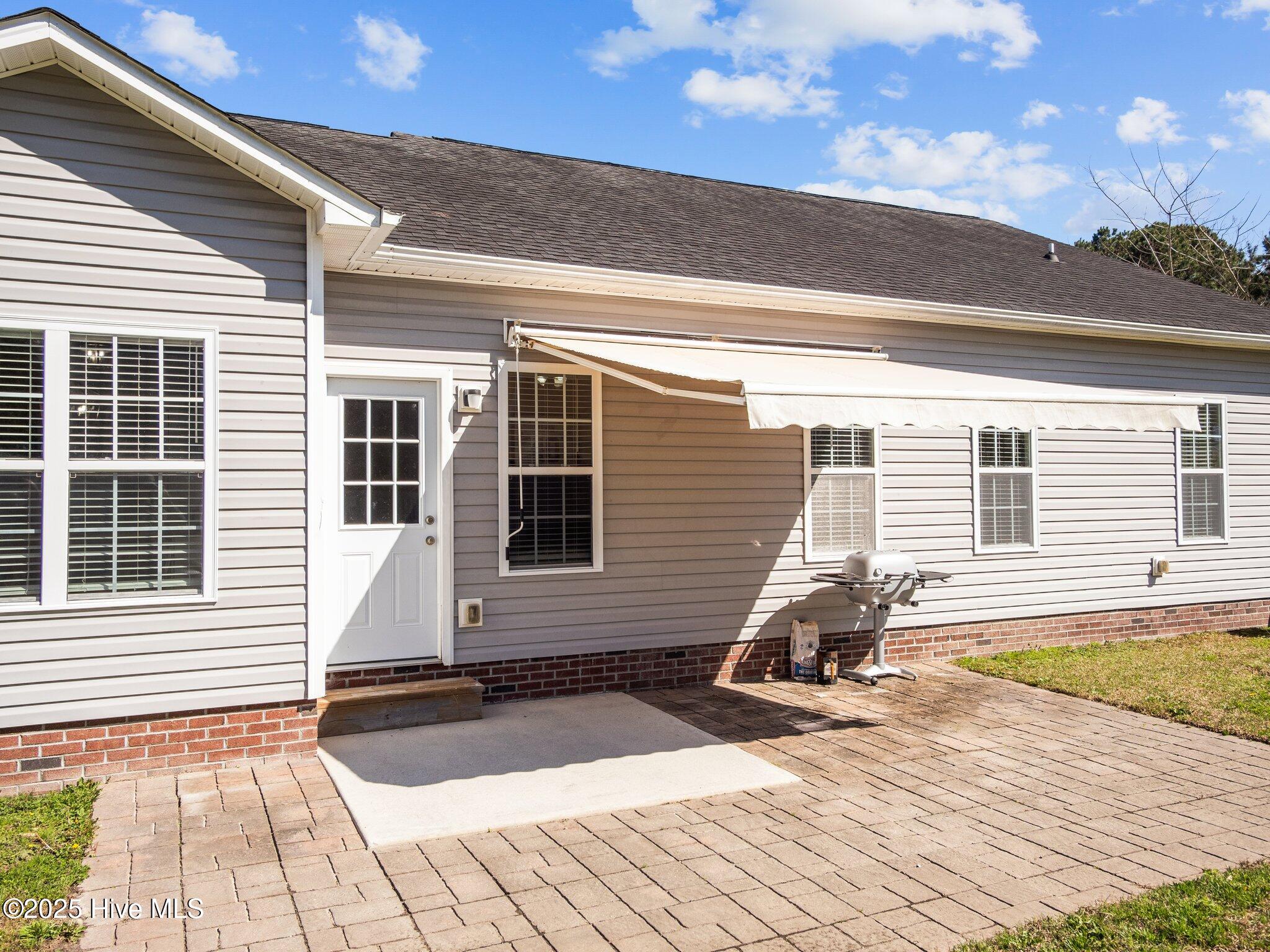 100561630 | Photo 45