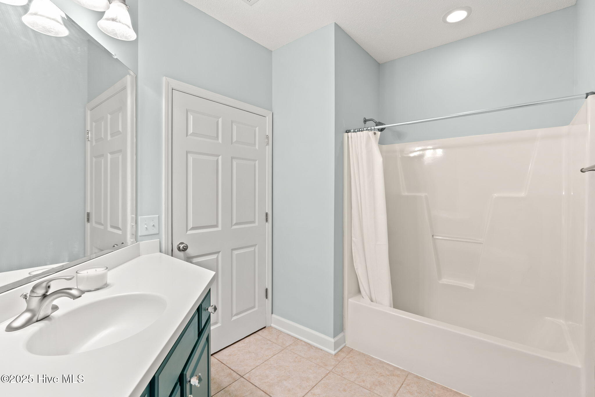 100542307 | Photo 22