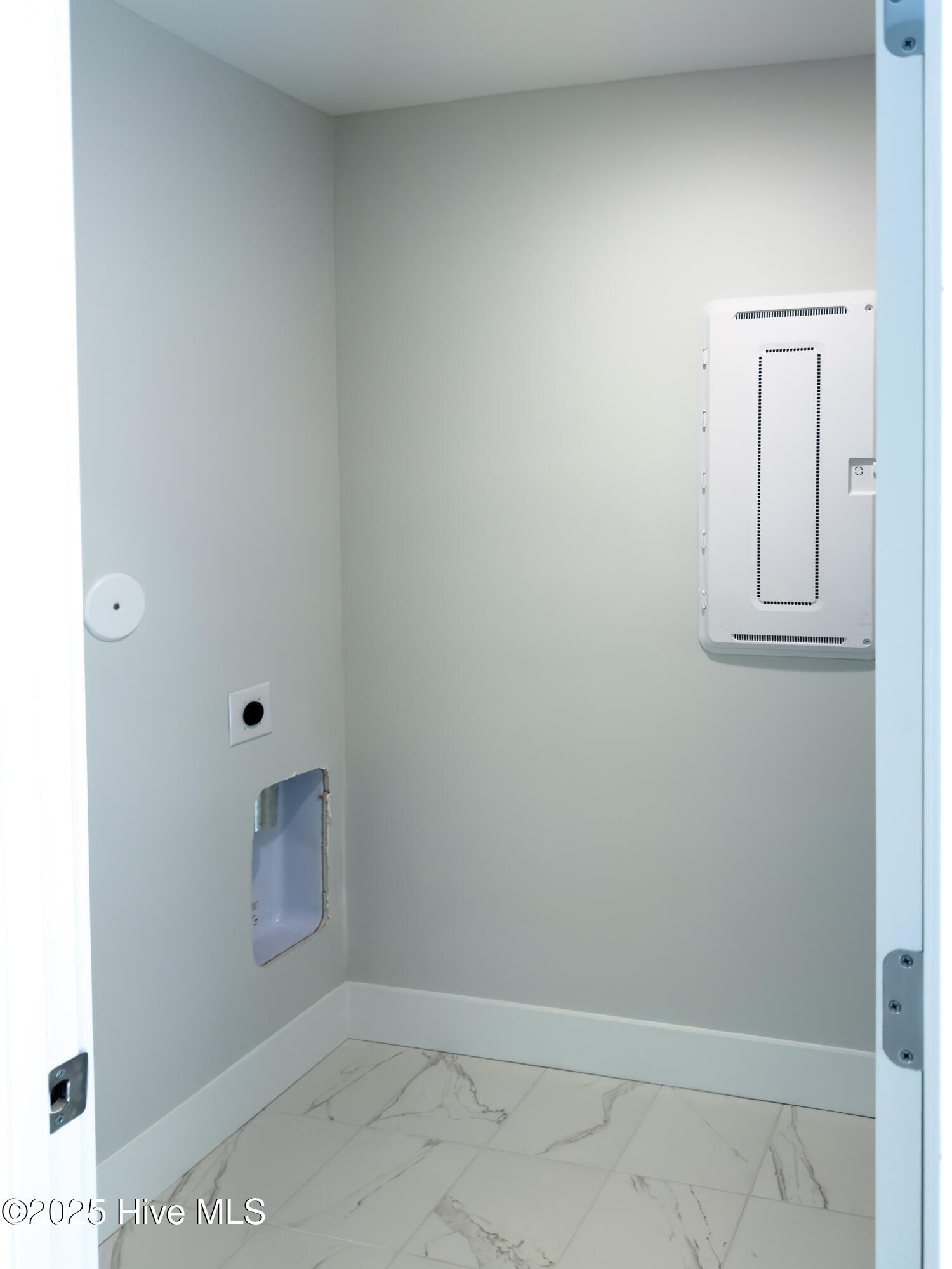 100545390 | Photo 30