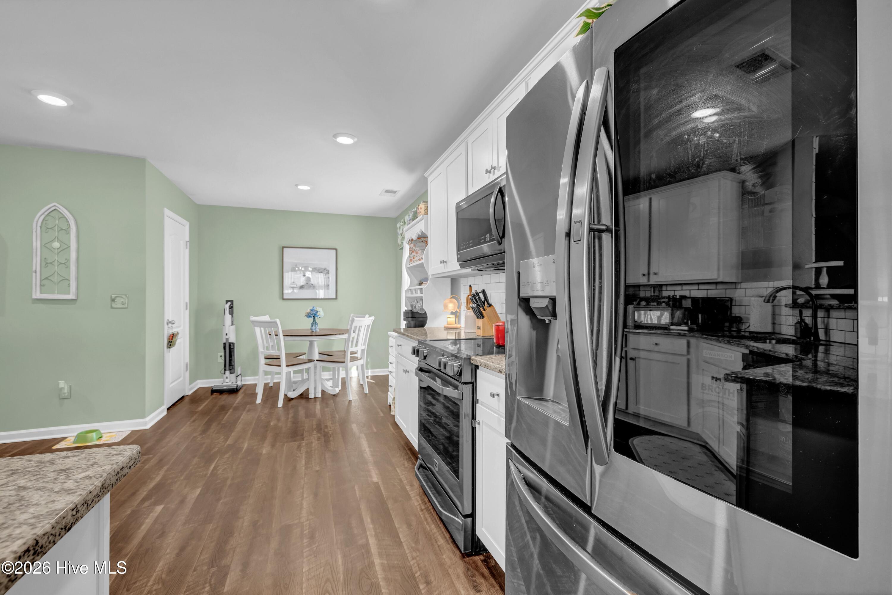 100551706 | Photo 11