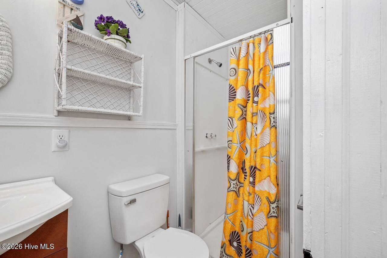 100561729 | Photo 24