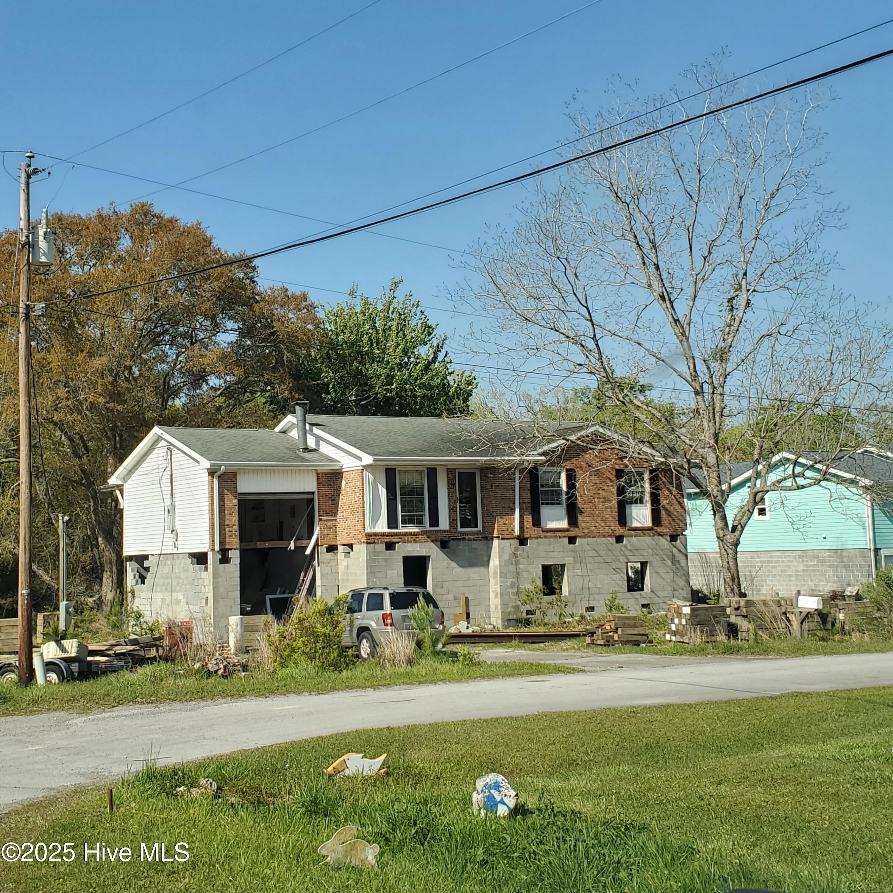 Homes for sale in Newport, NC | 114 Graham Rd, Newport, NC 28570 | MLS# 100508211