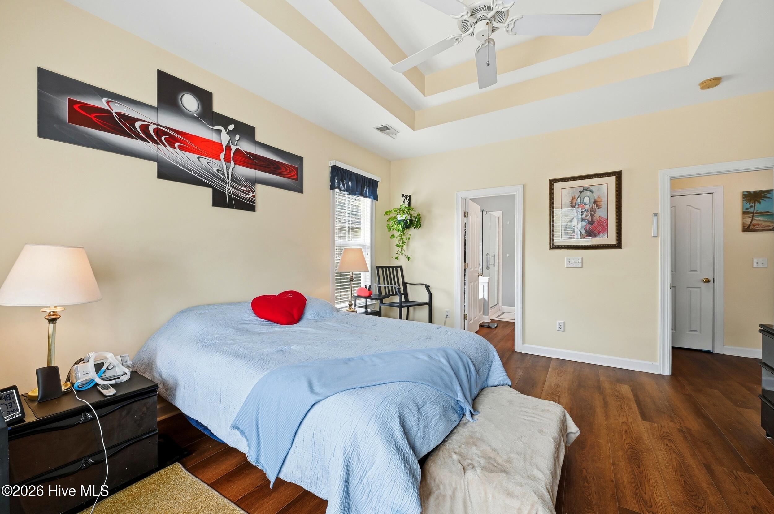 100553802 | Photo 24