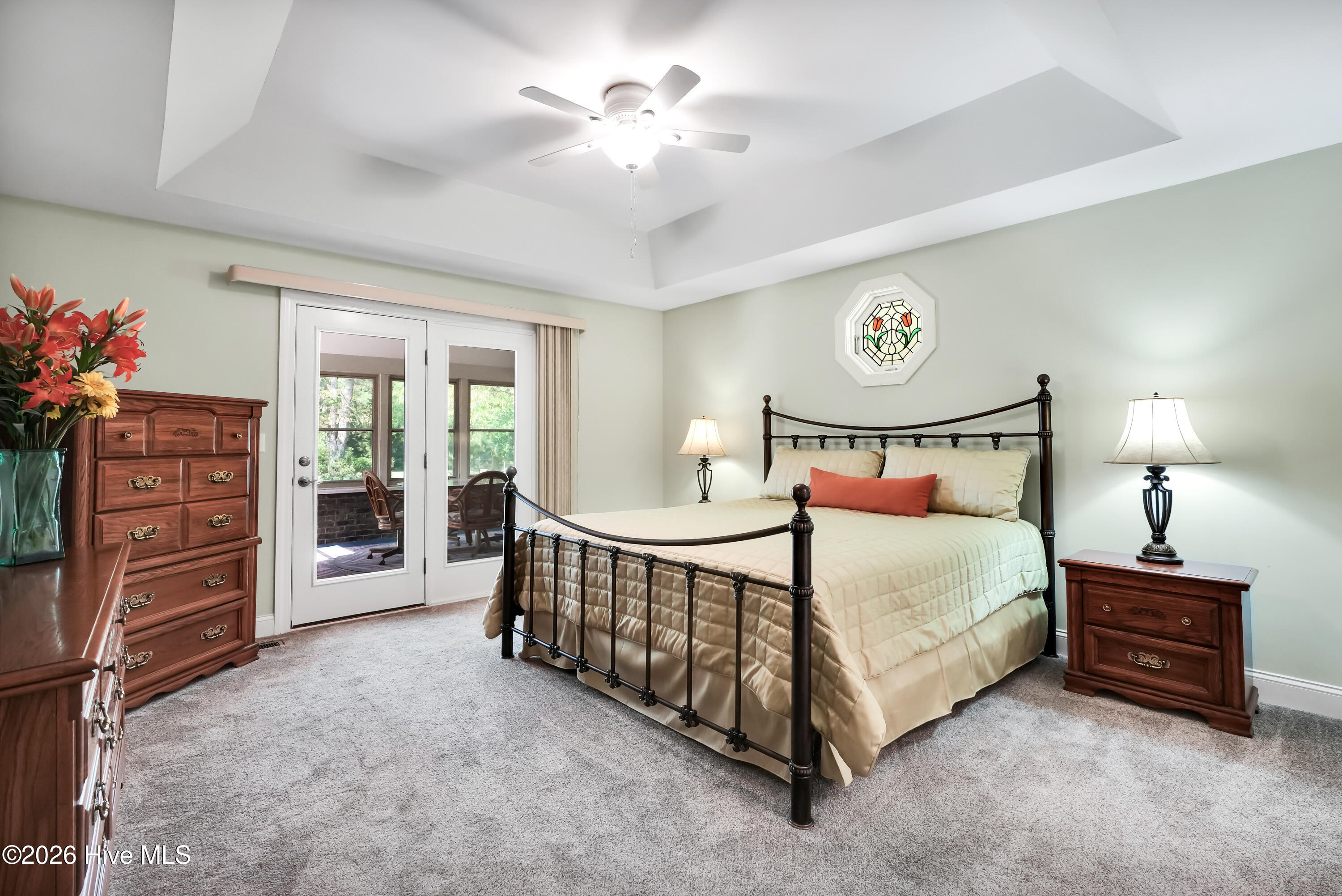 100567703 | Photo 19