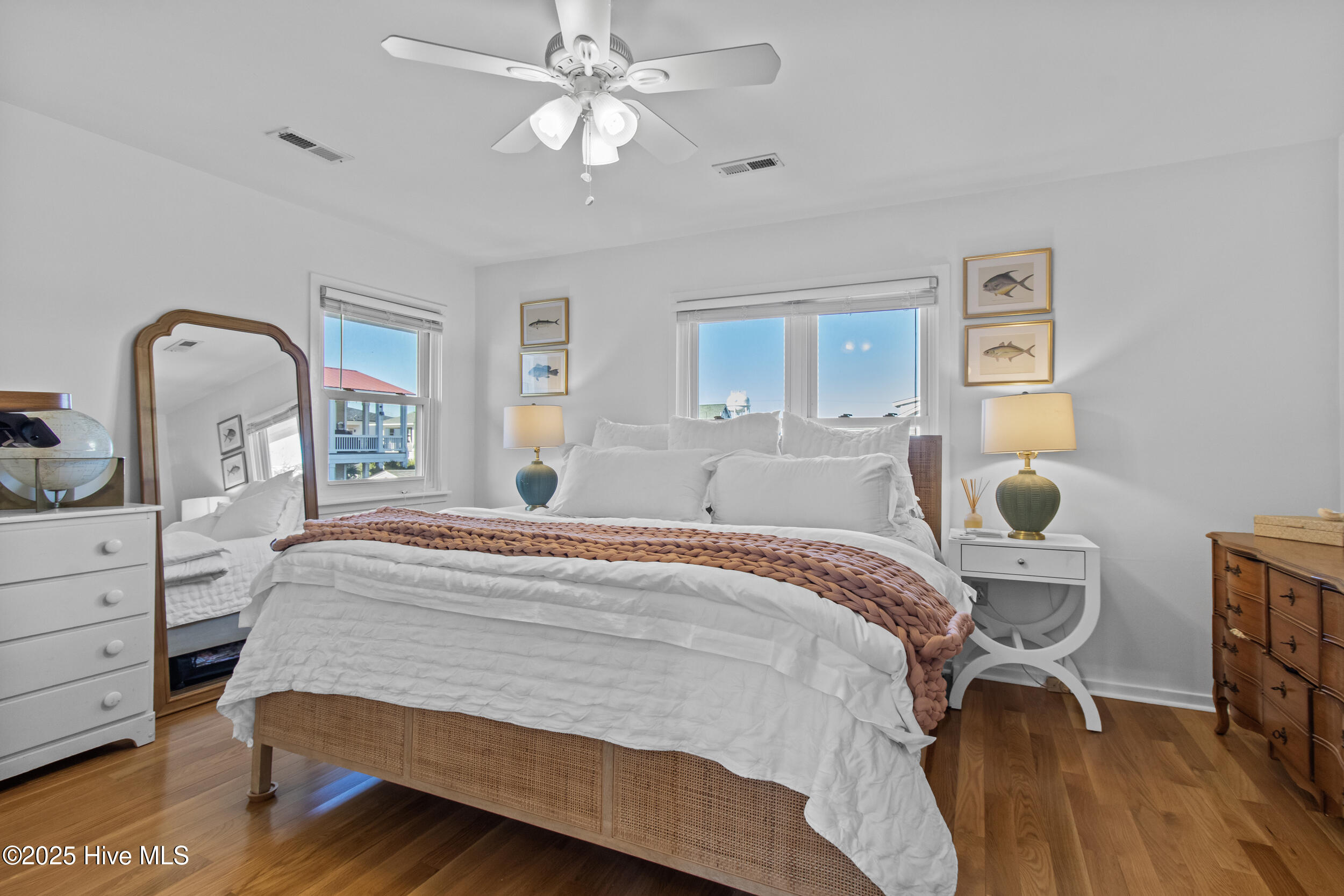 100536878 | Photo 36