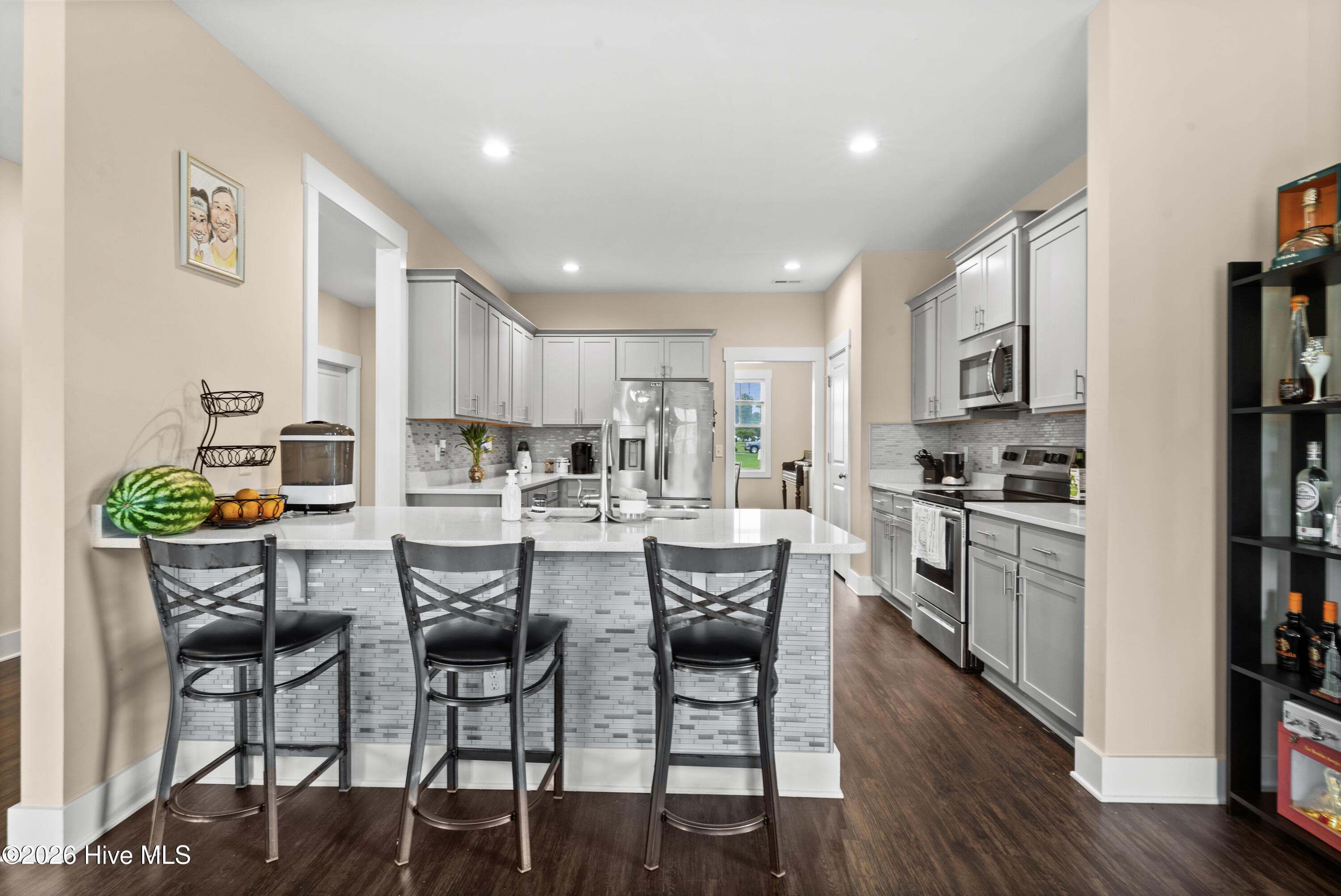 100569273 | Photo 20