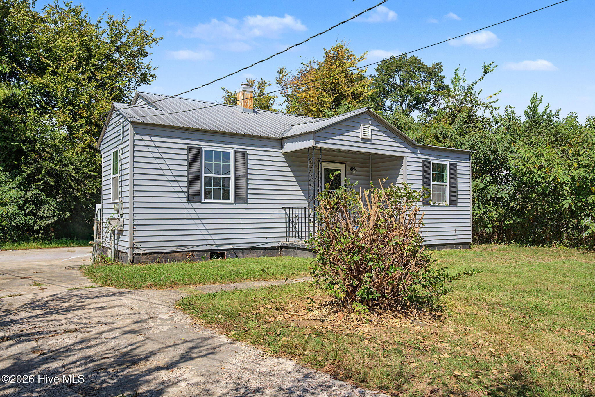 Photo 3 of Single family home for sale at 825 Sibley St, Augusta, GA 30901 | MLS# 100608920 | Listing updated on 2026-10-08