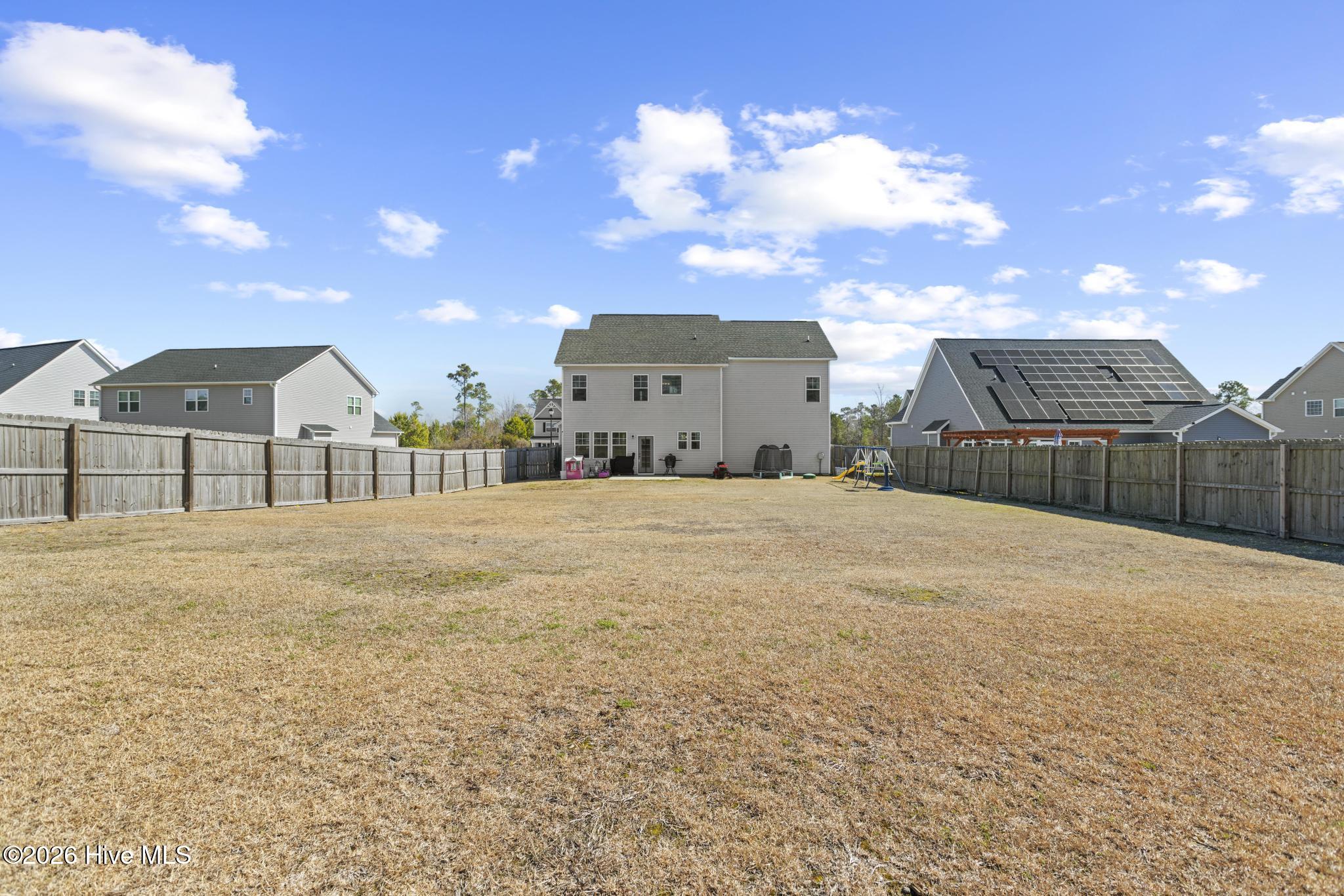 100557095 | Photo 40