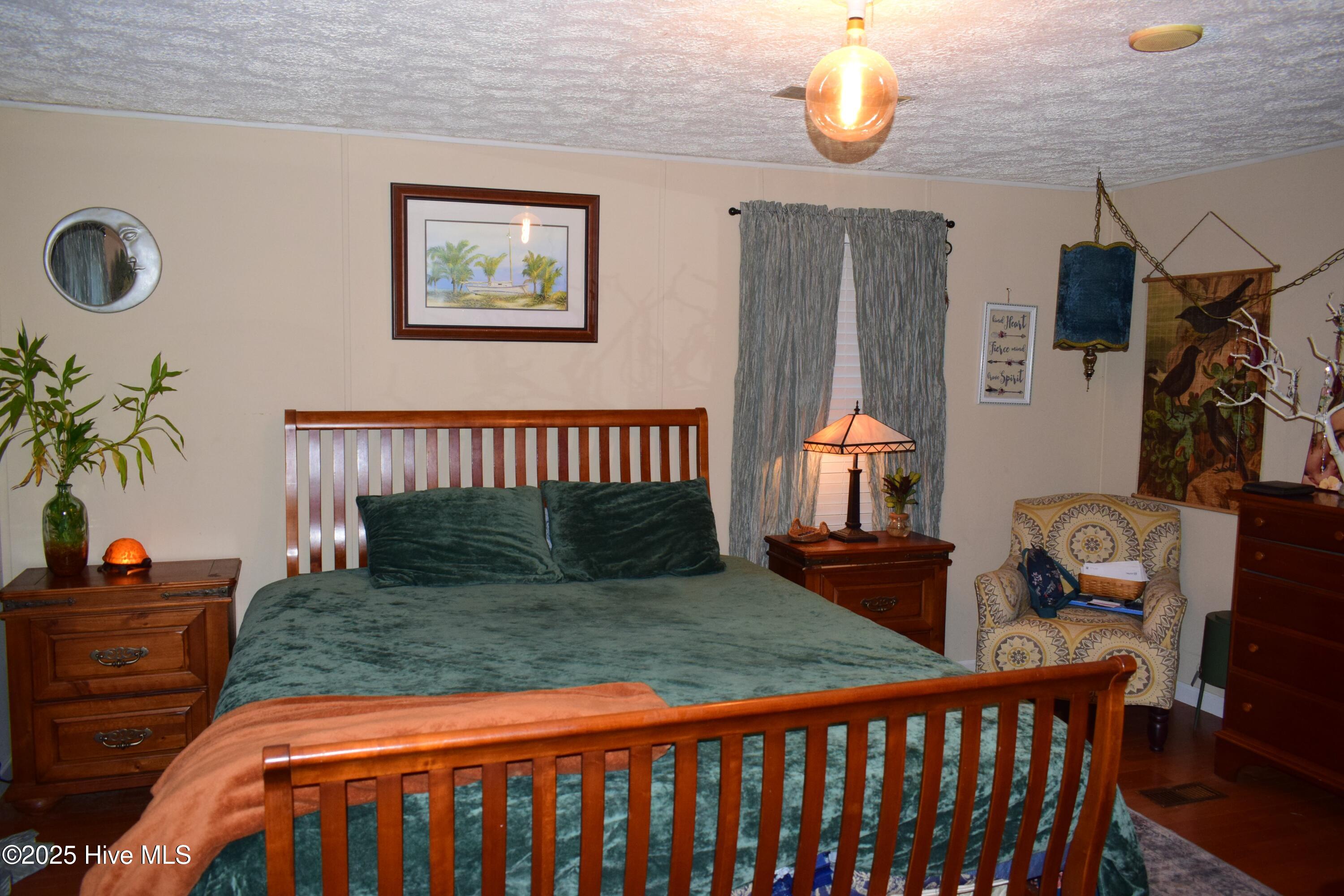 100543289 | Photo 26