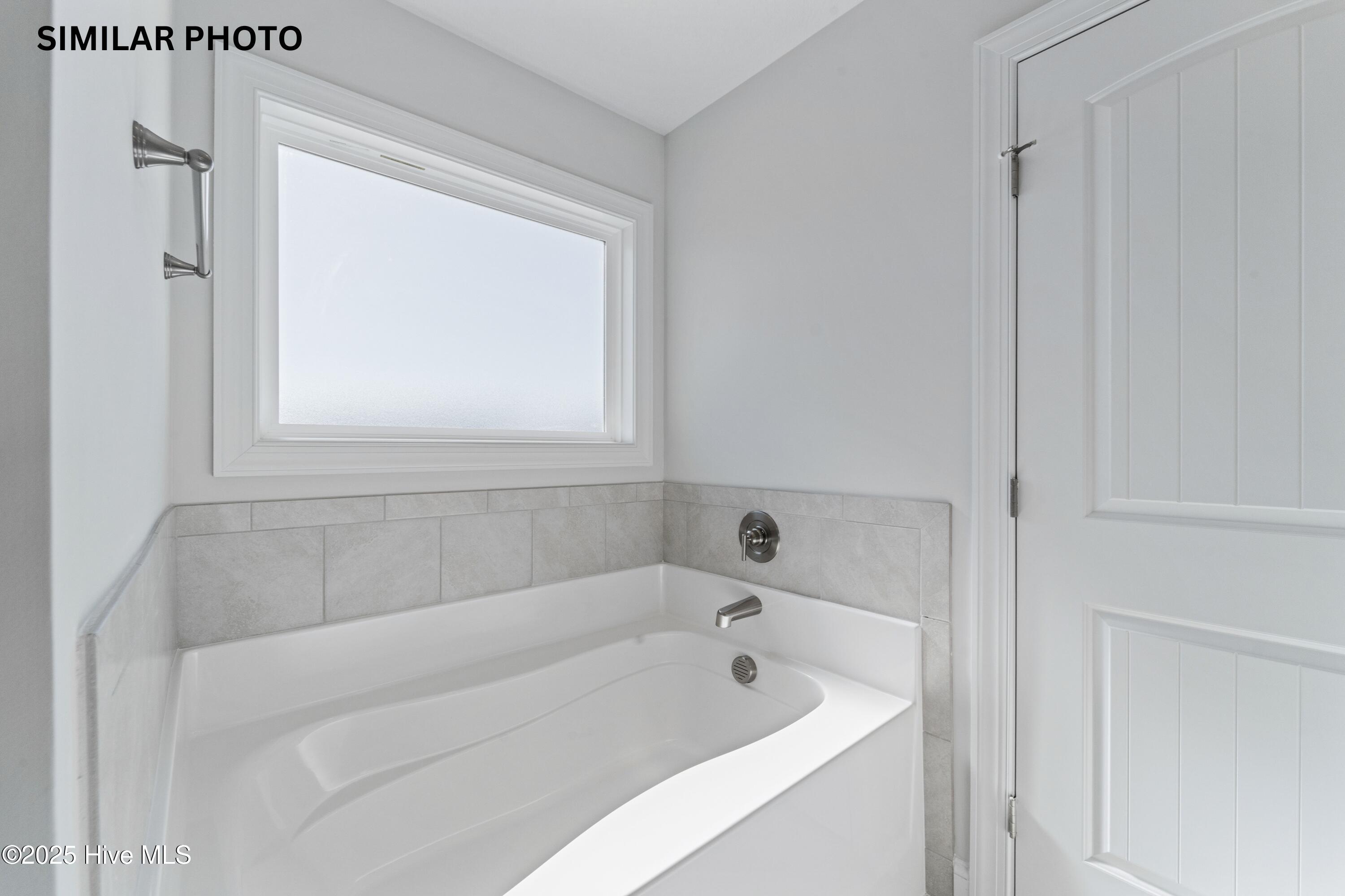 100530665 | Photo 23