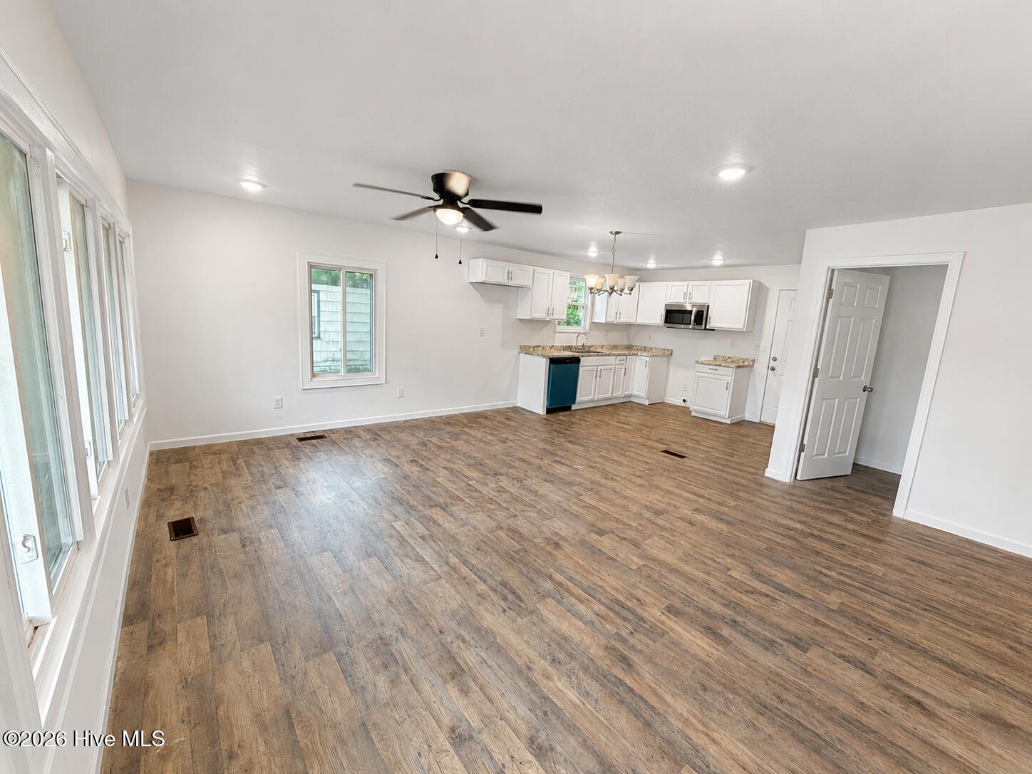 29_spacious_modern_open_plan_living_spac