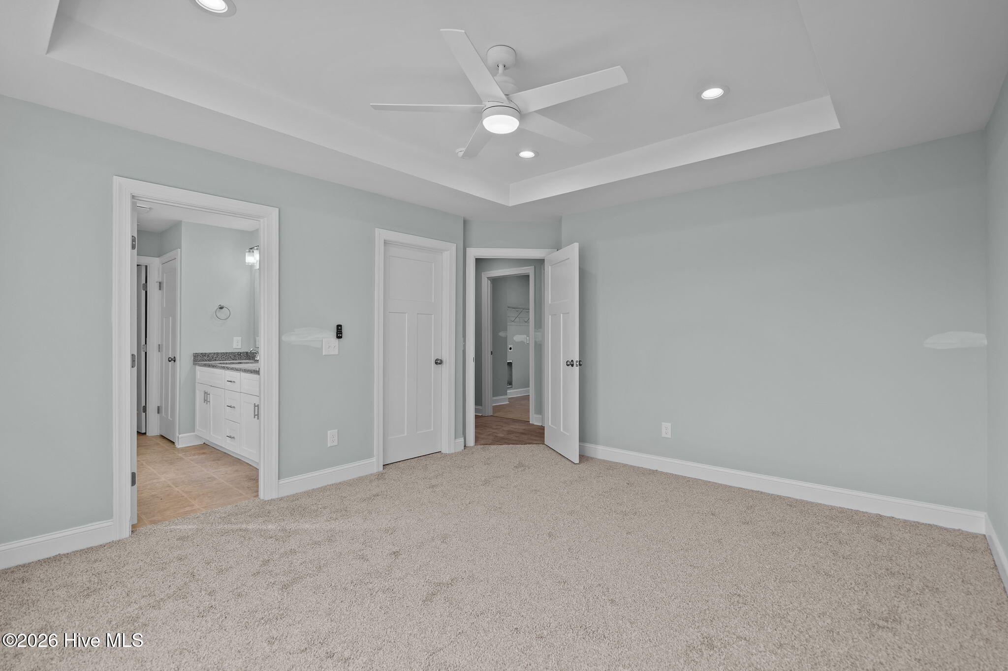 100551885 | Photo 17