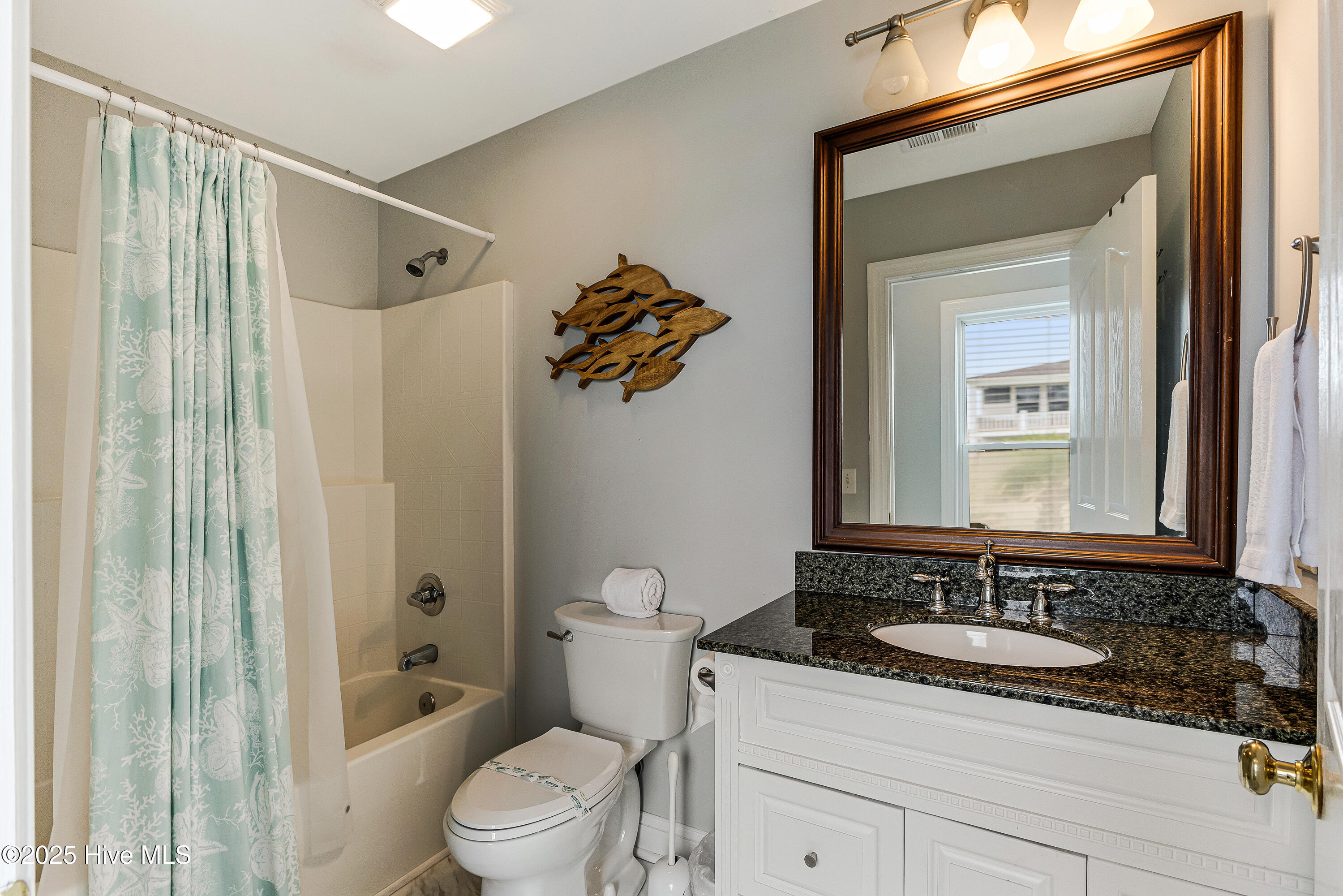 100514949 | Photo 25