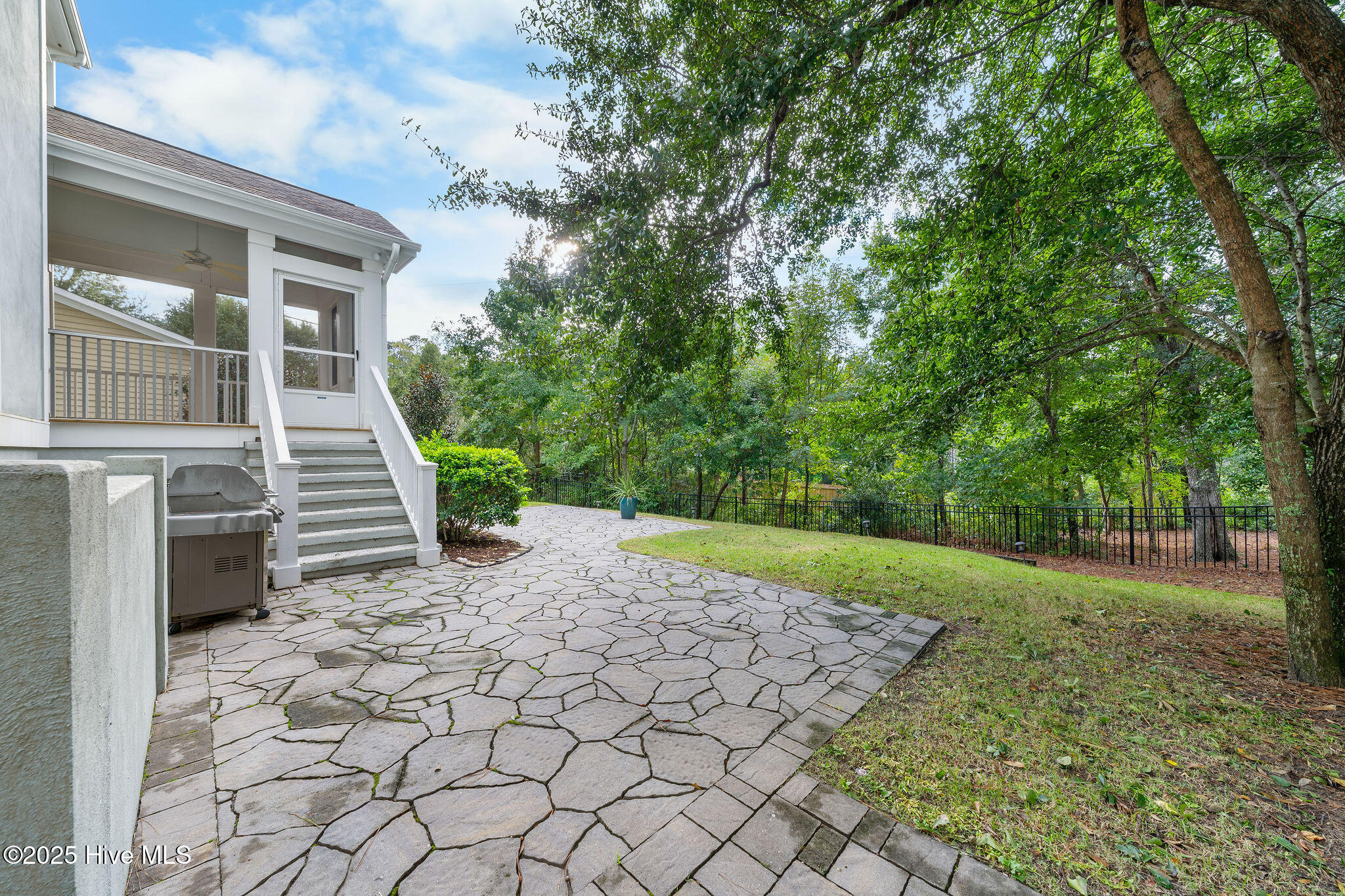 100536544 | Photo 72