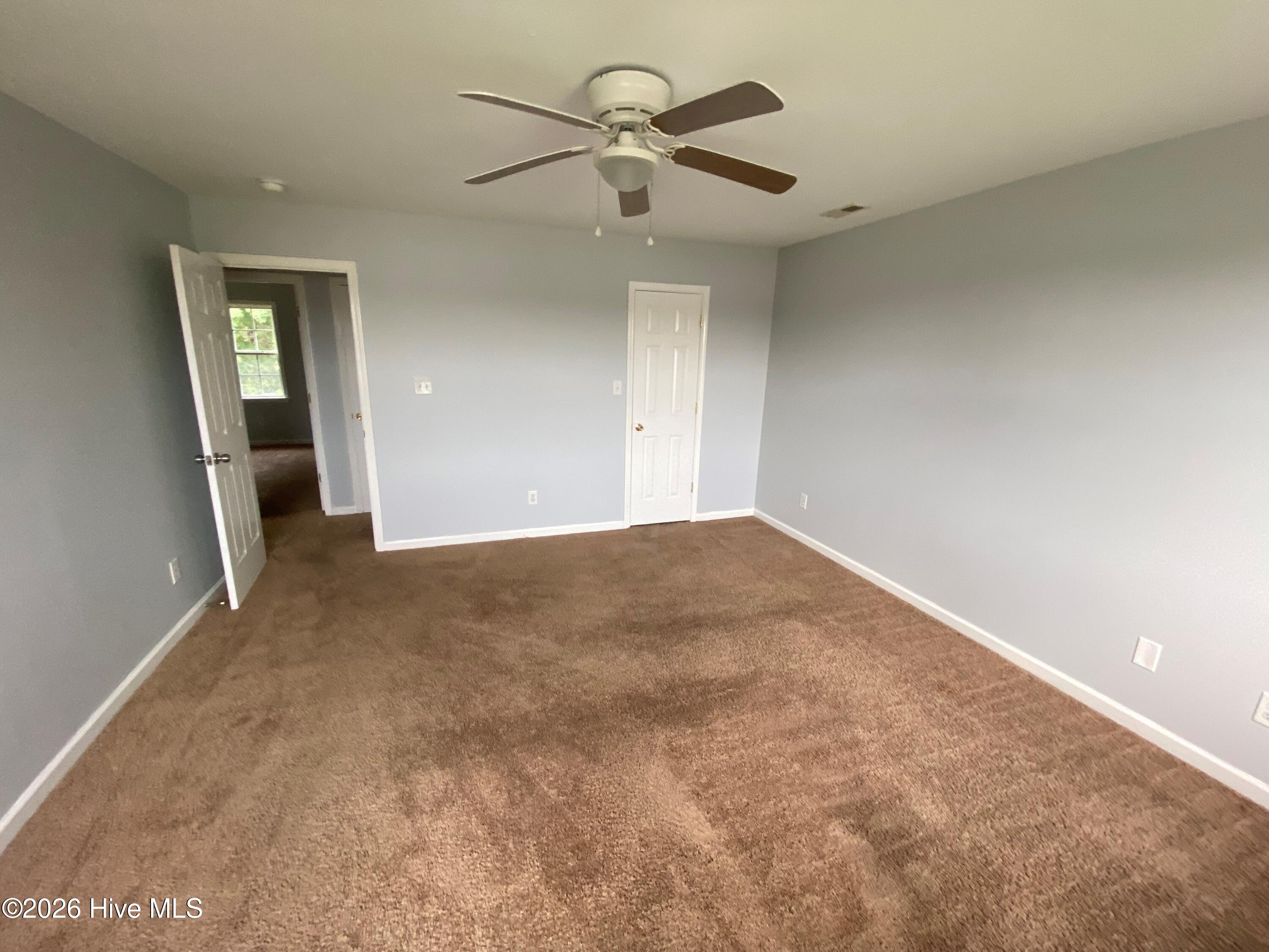 100566340 | Photo 21