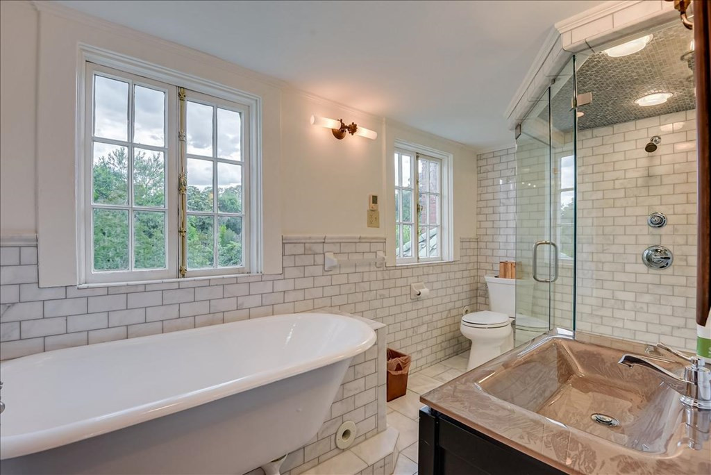 3rd level renovated bath