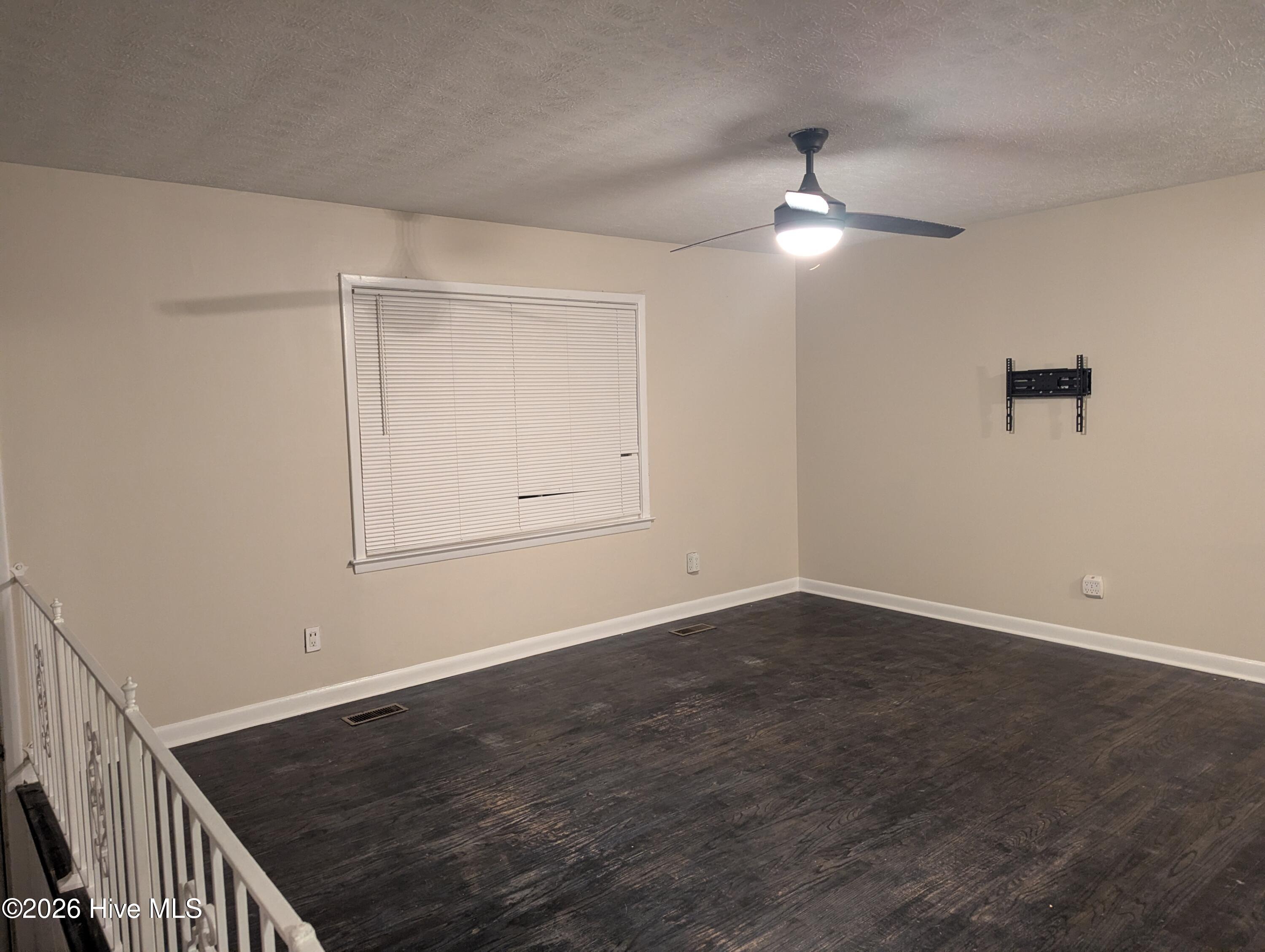 3rd image of 1020 Riverside Cir, Spring Lake, NC 28390 | MLS# 100598424