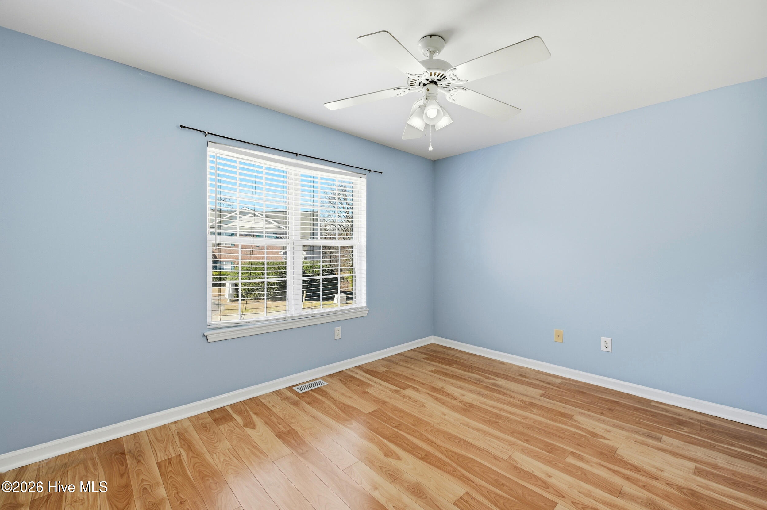 100555192 | Photo 23