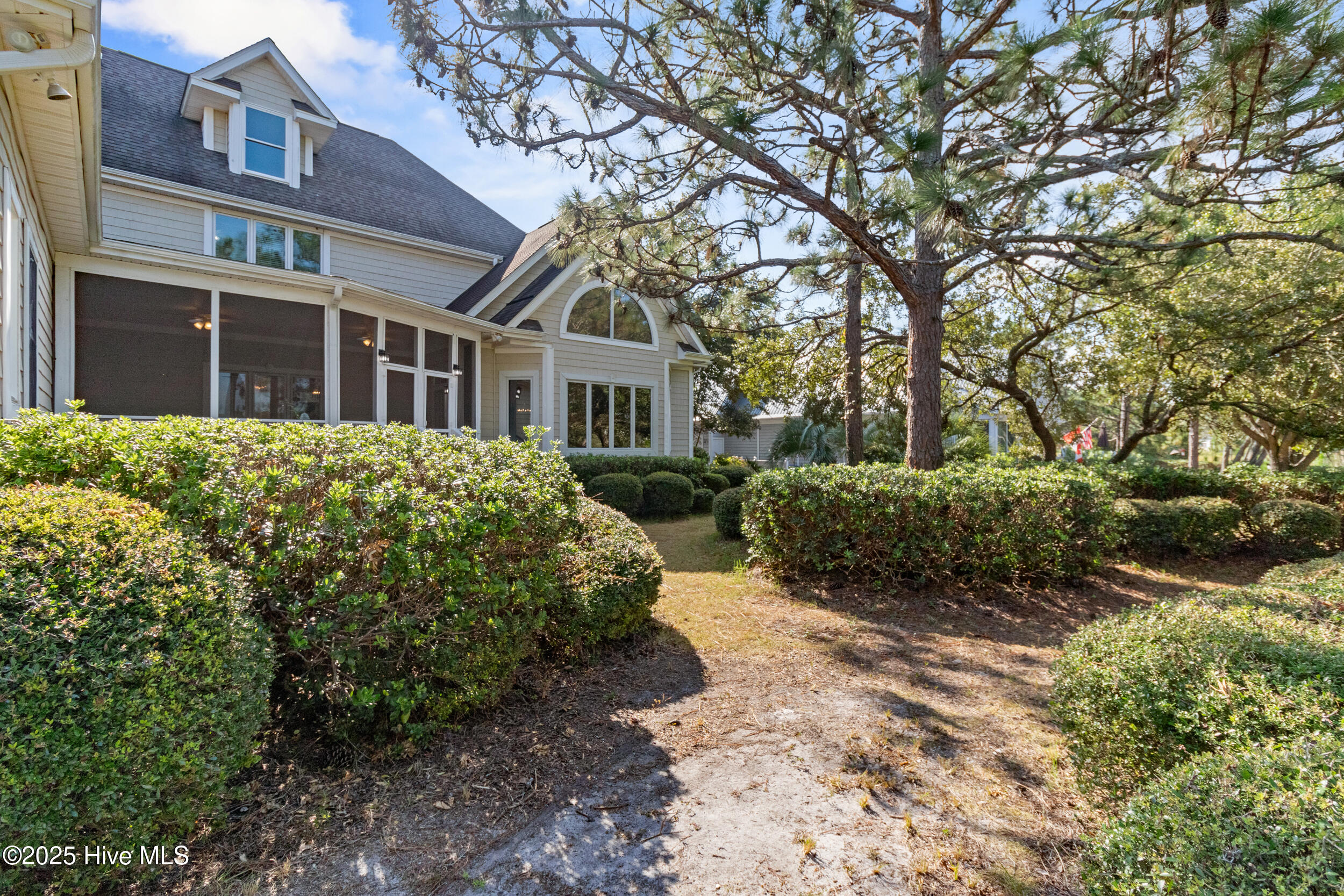 100531940 | Photo 67