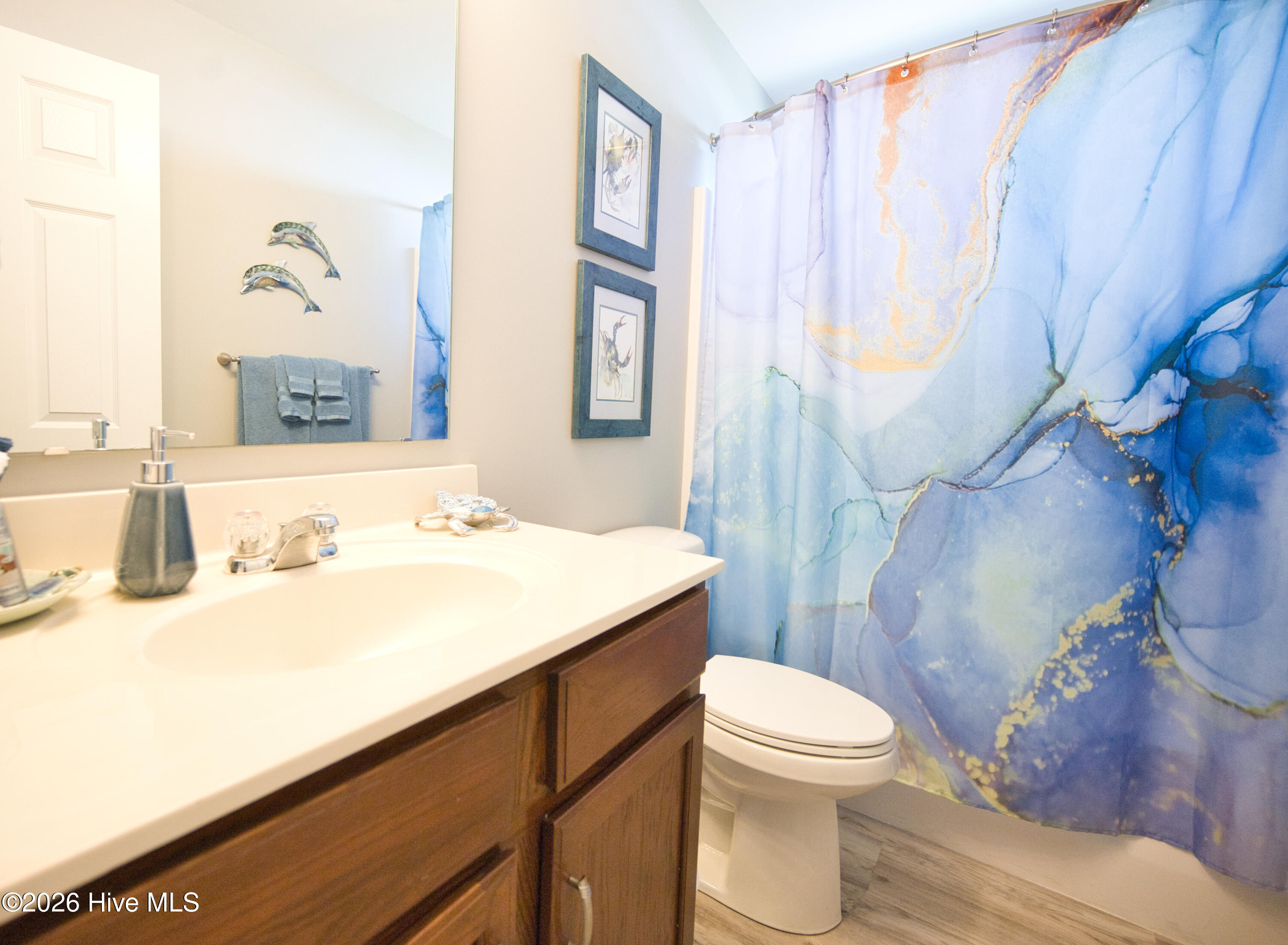 100569889 | Photo 46