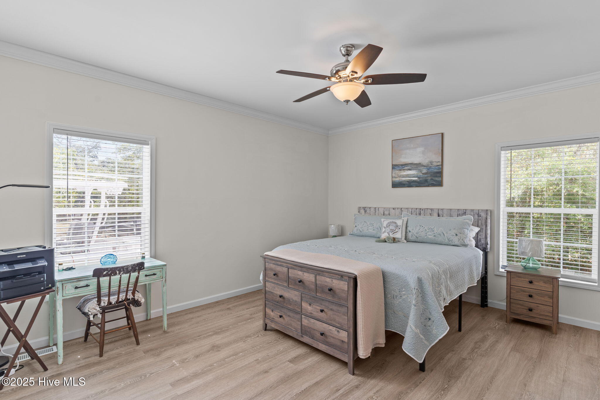 100535377 | Photo 24