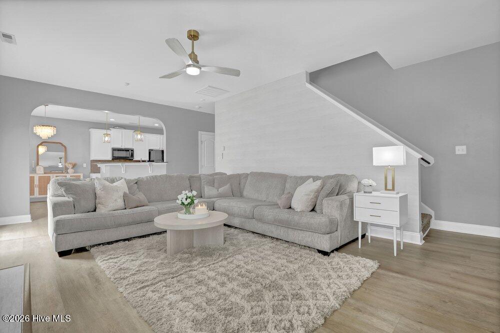 100565663 | Photo 17