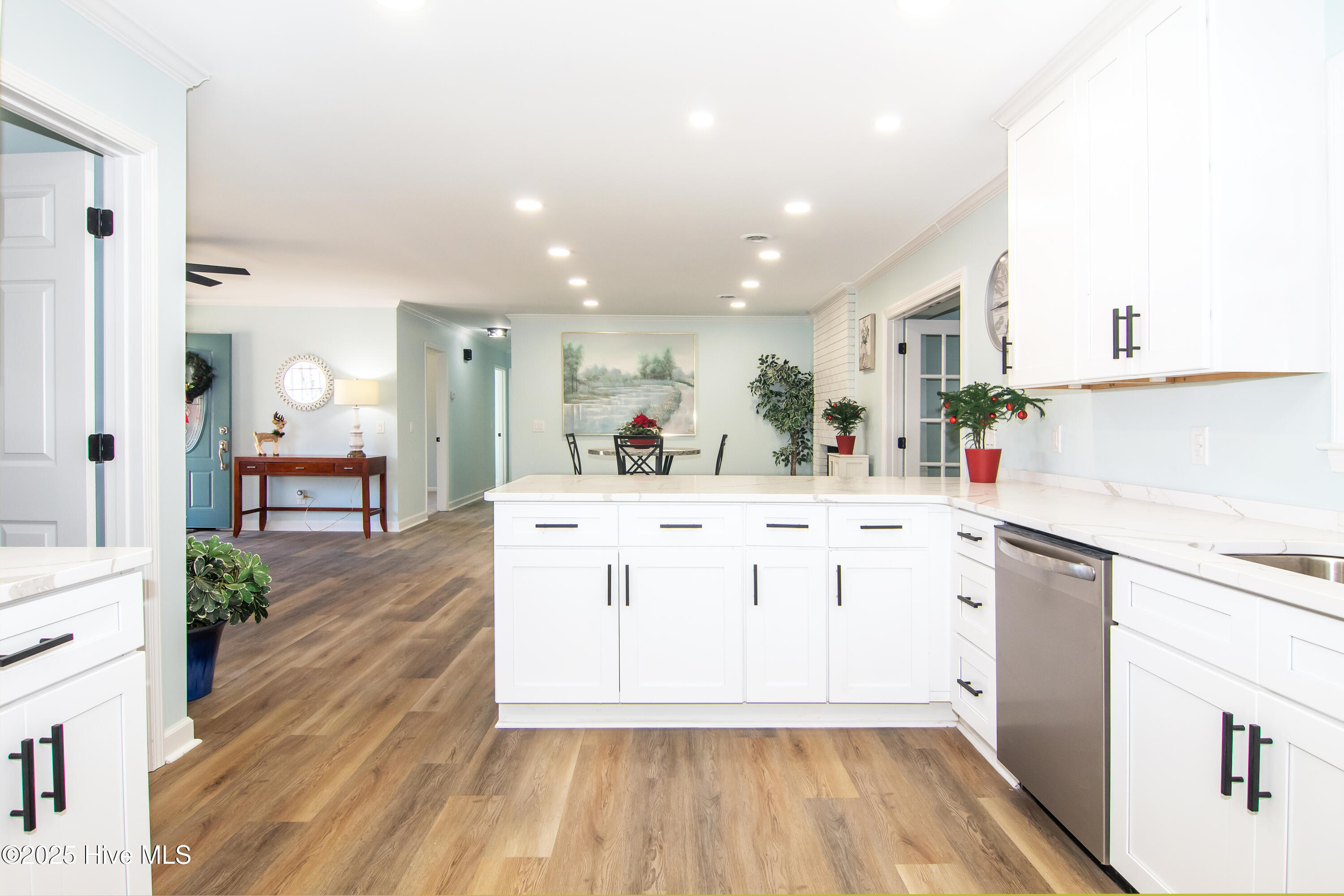 100545586 | Photo 10