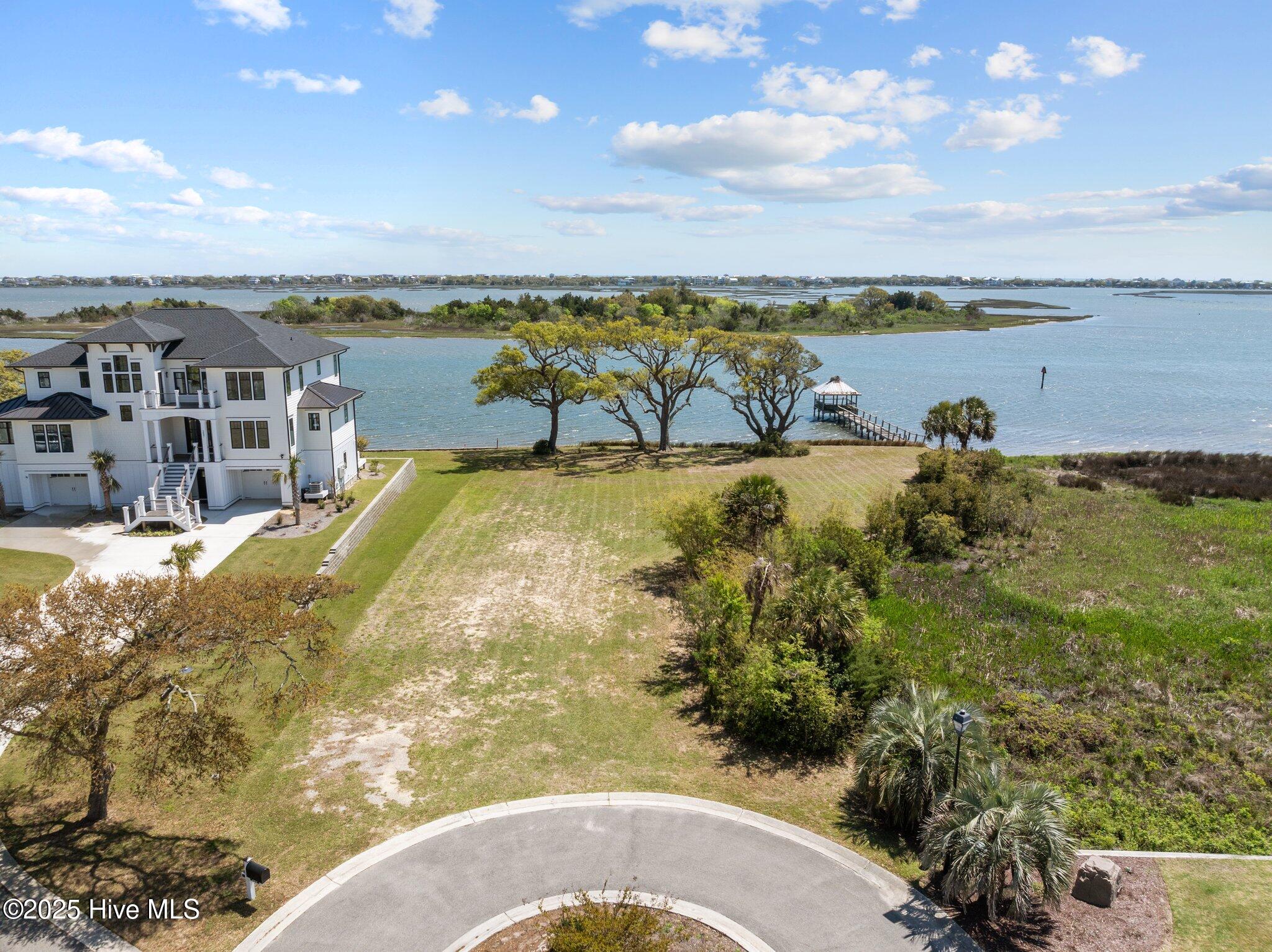 100502292 | Photo 11