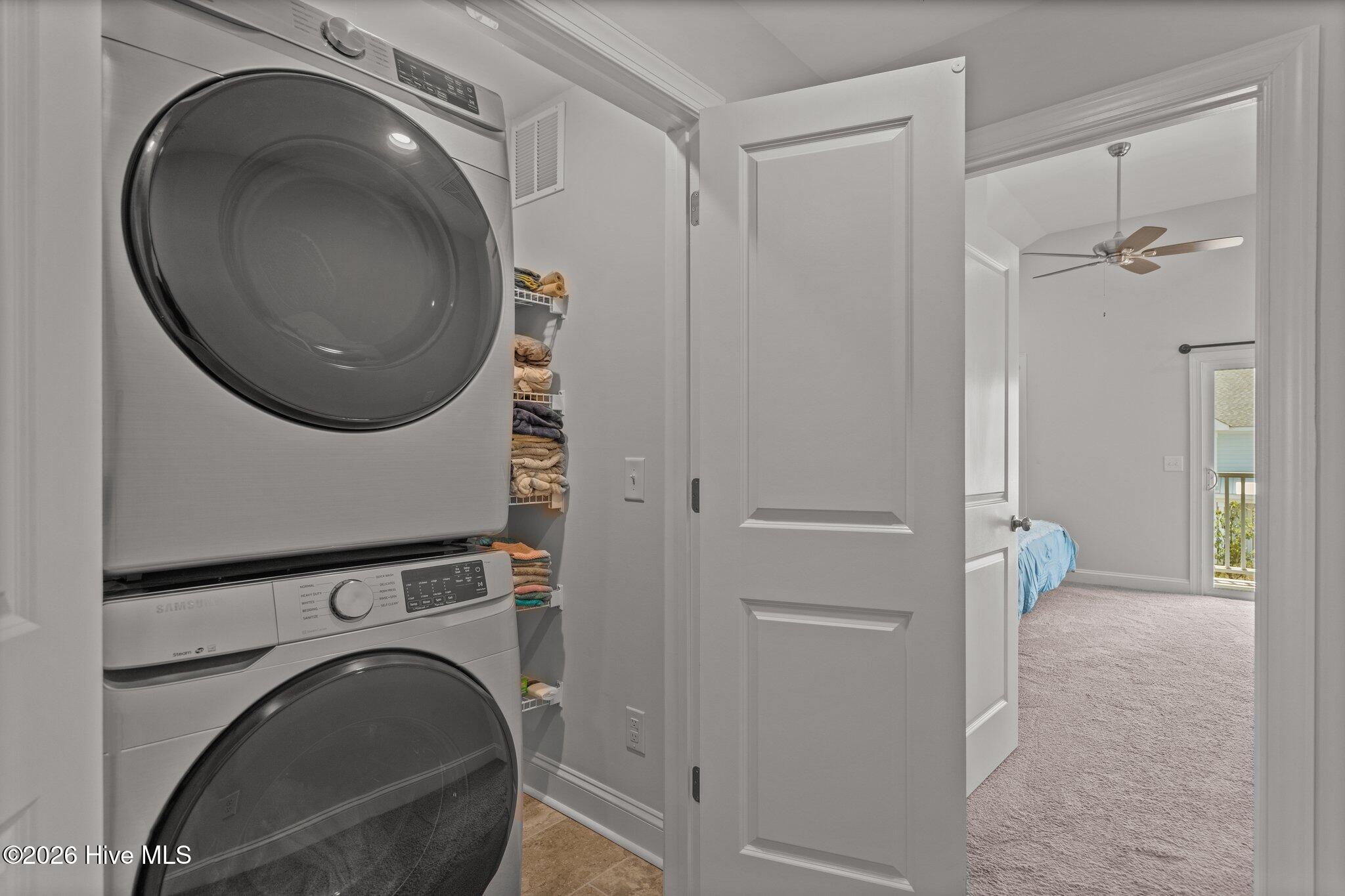 100554232 | Photo 25