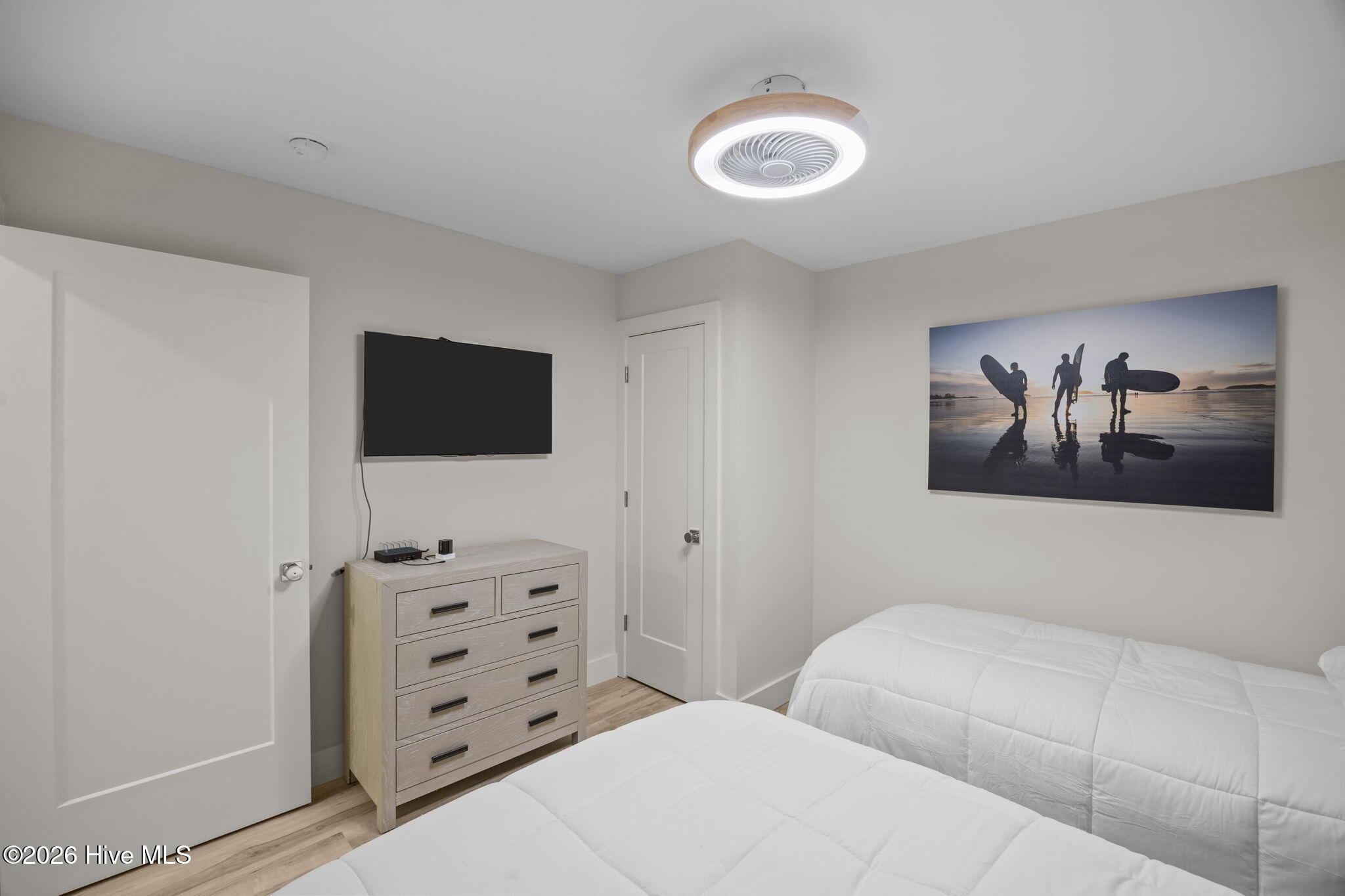 100566636 | Photo 26