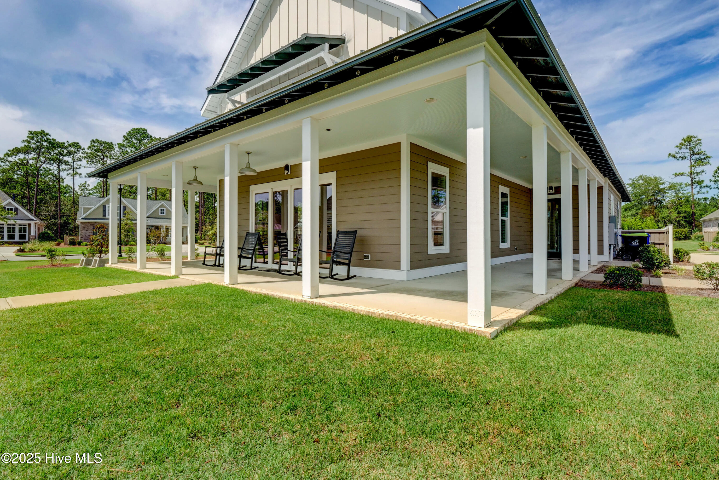 100529241 | Photo 35