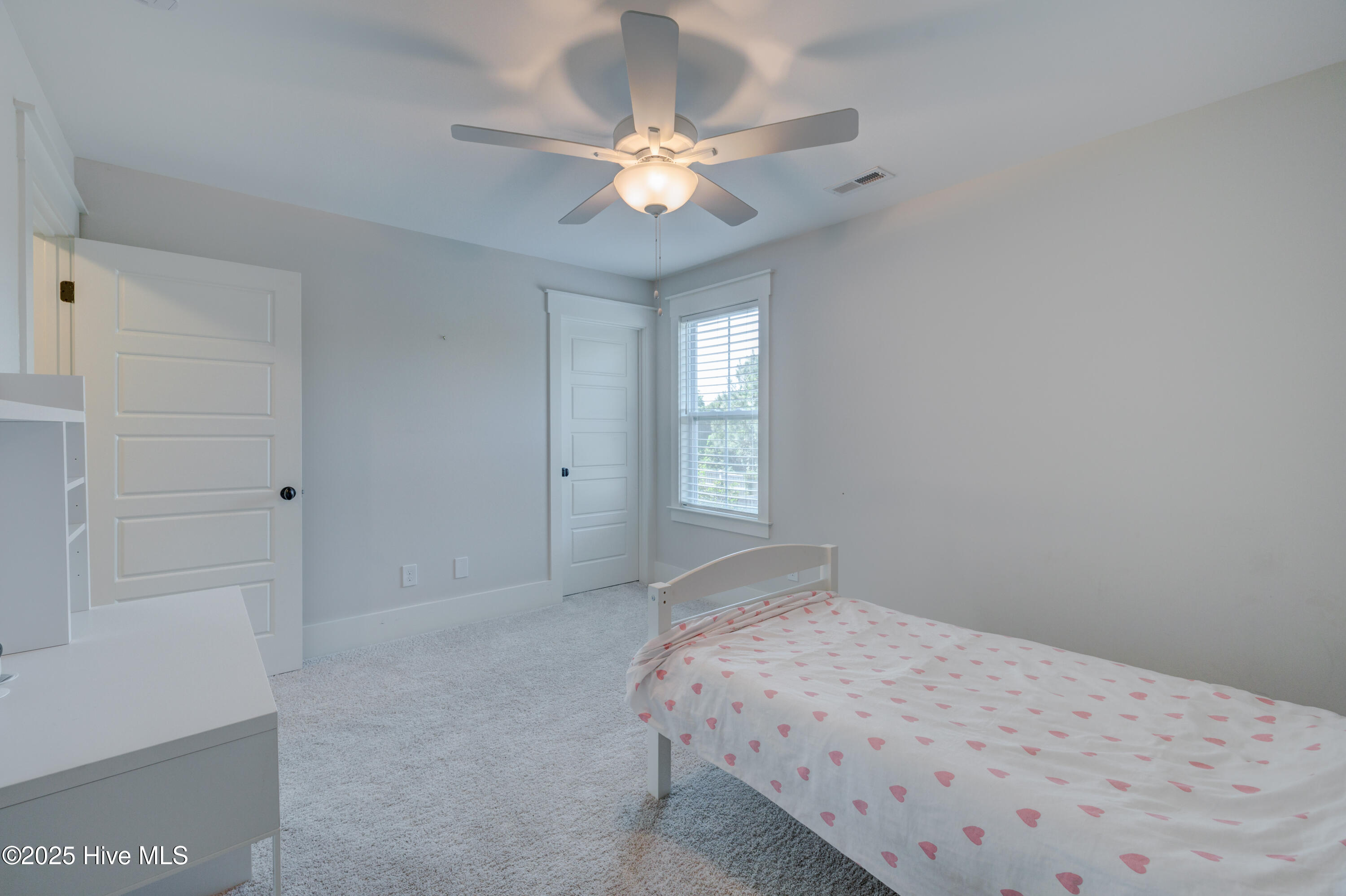 100553417 | Photo 58