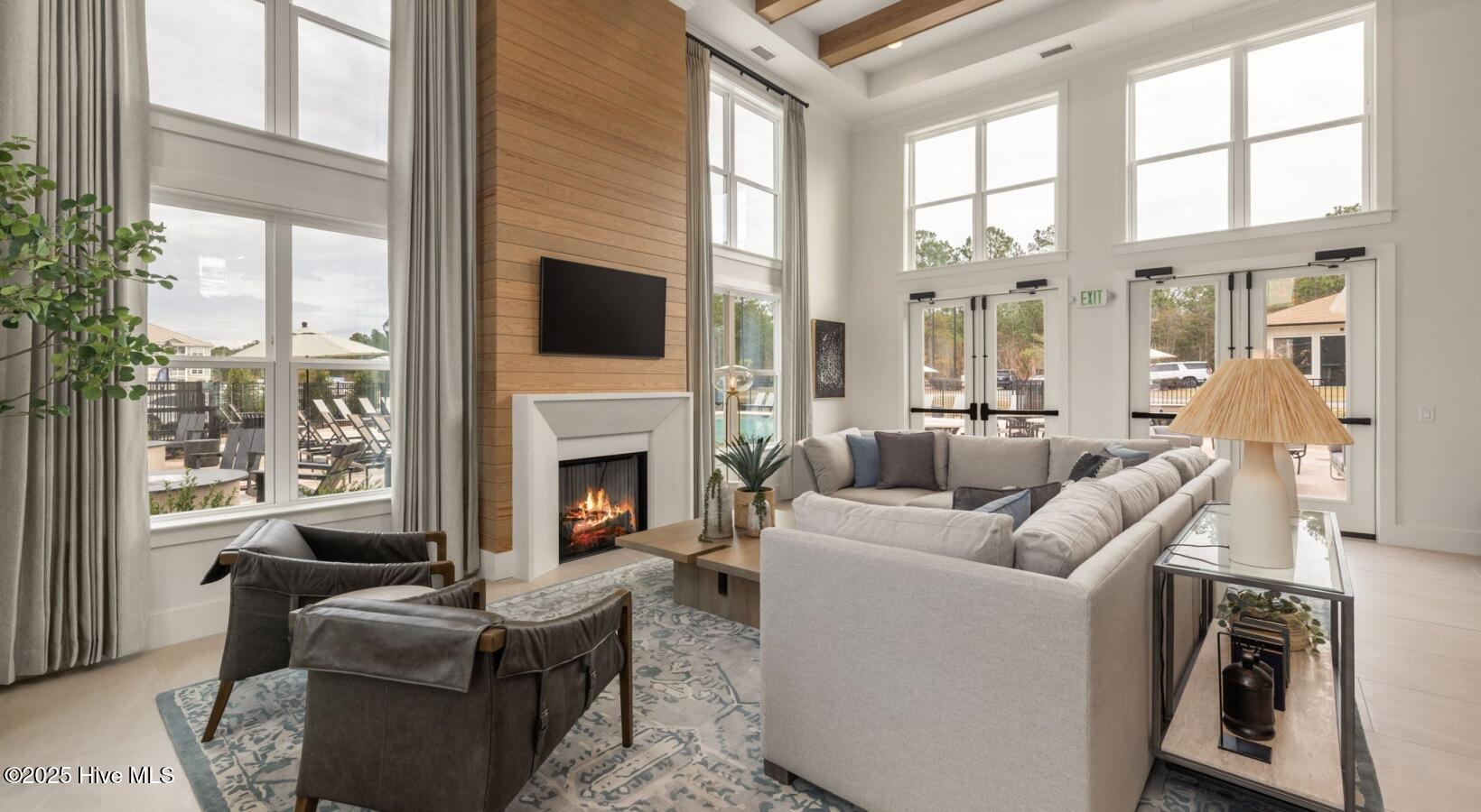 100543623 | Photo 26