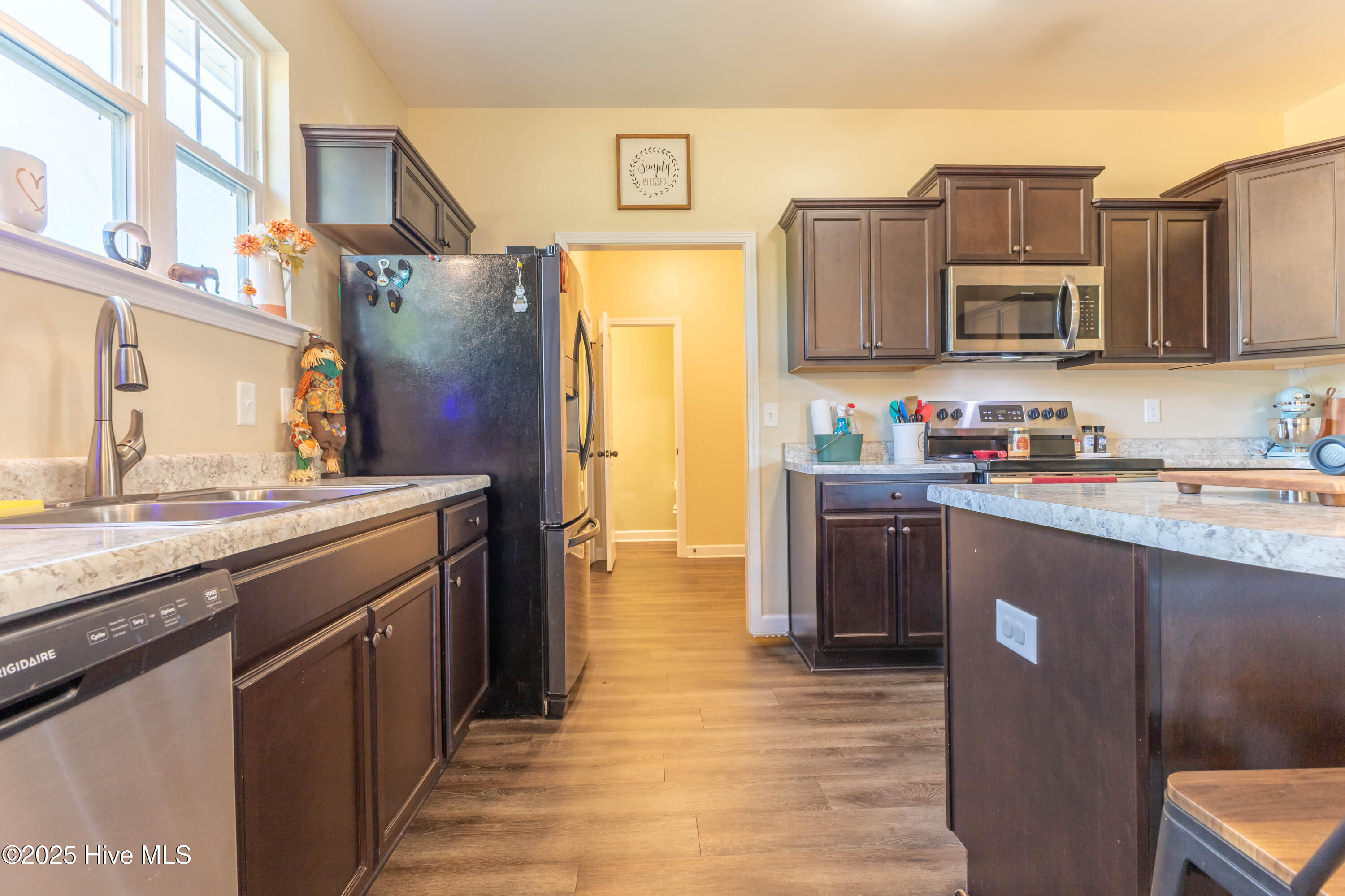 100542284 | Photo 11