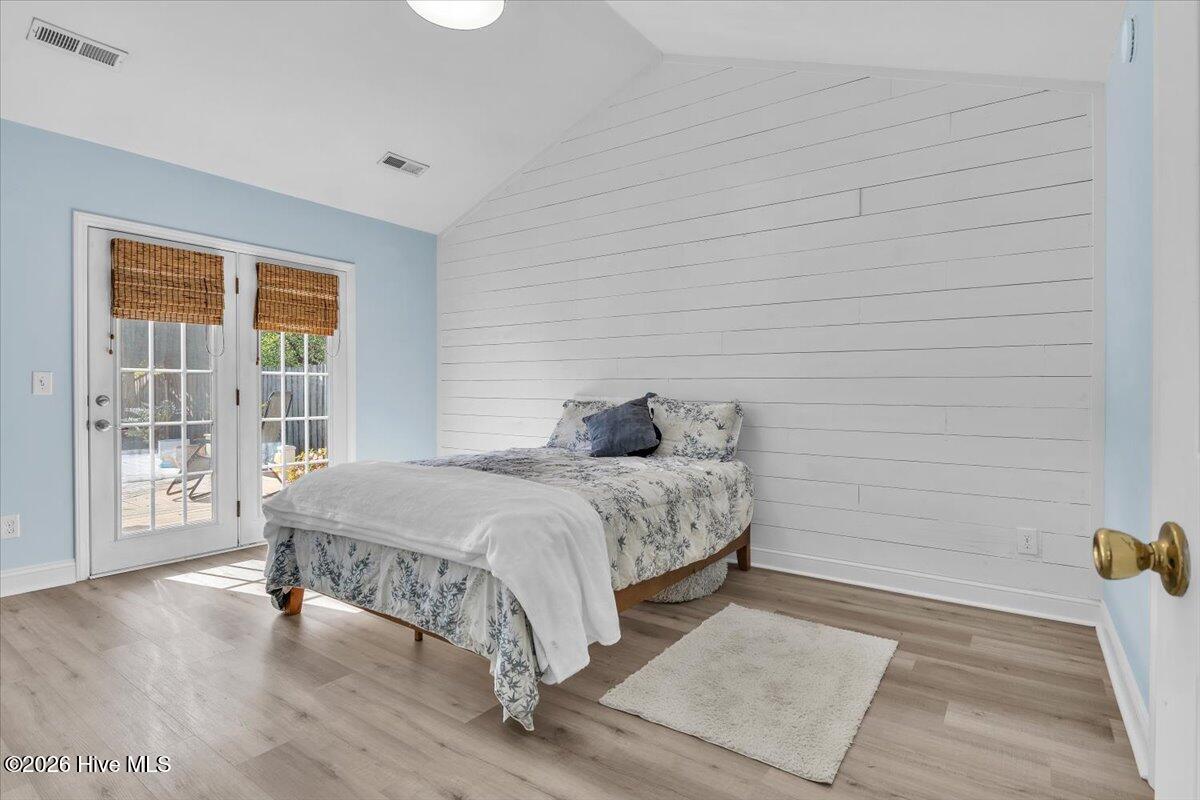 100565579 | Photo 31