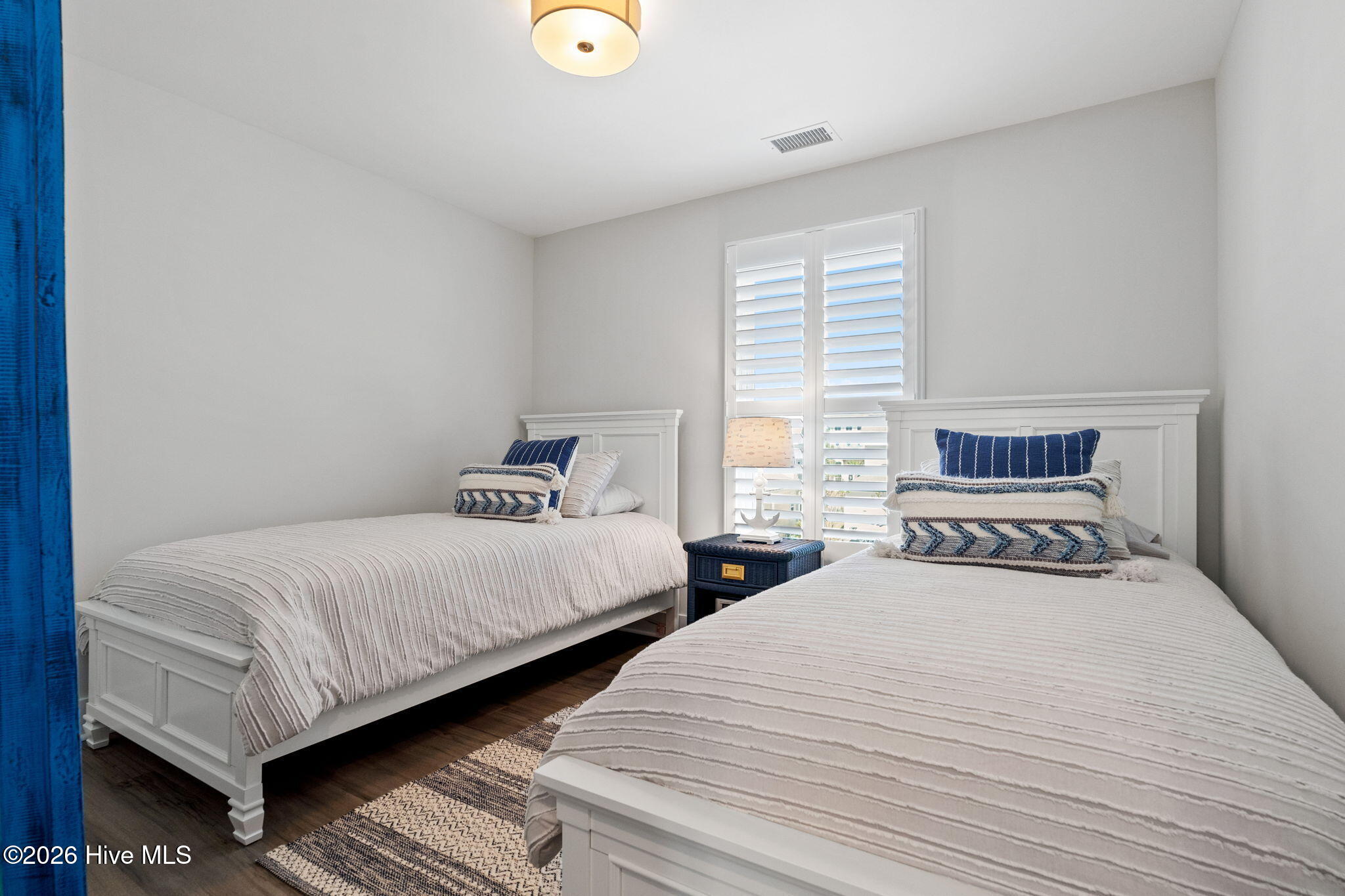 100564957 | Photo 34