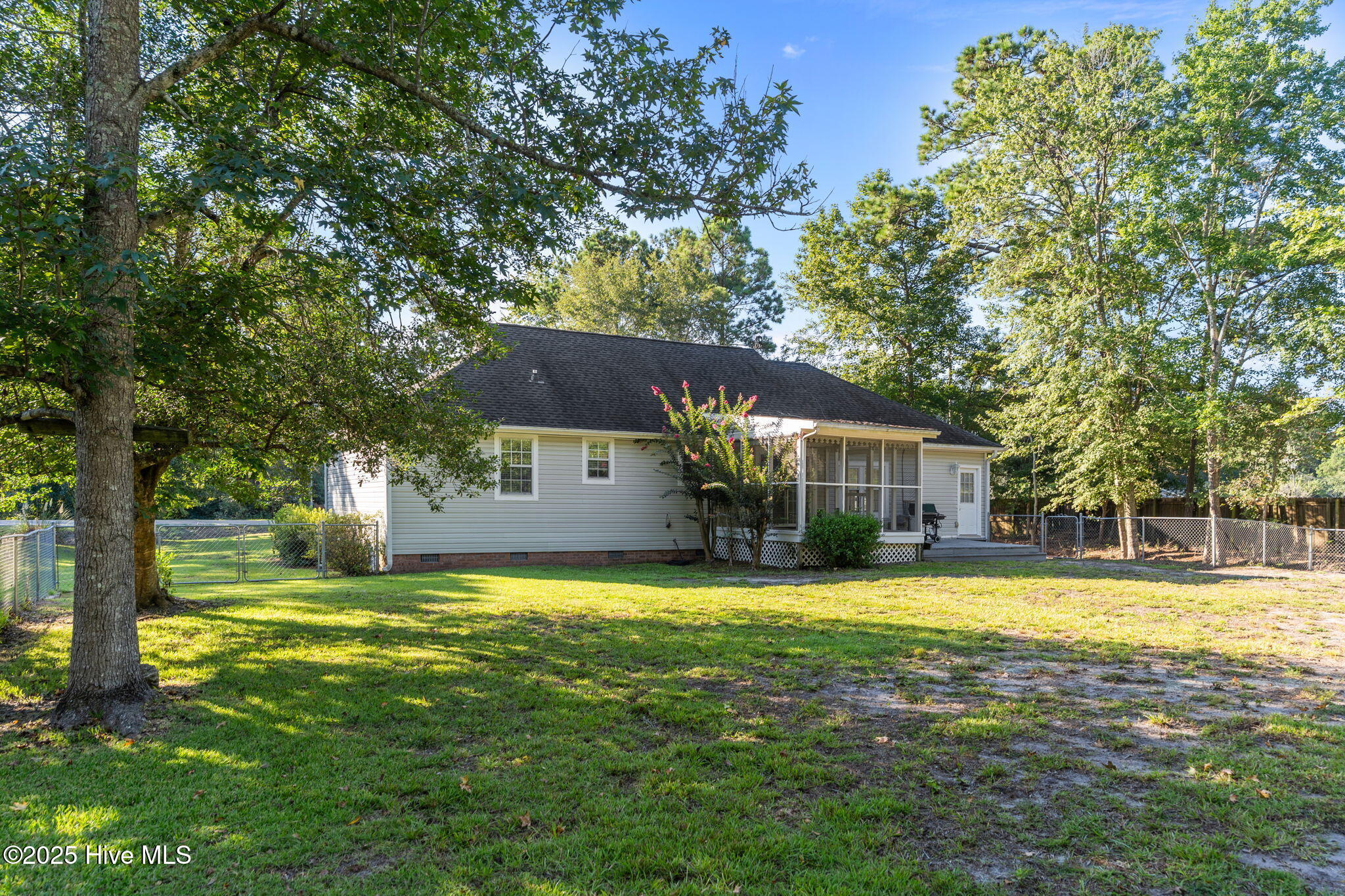 100527660 | Photo 43