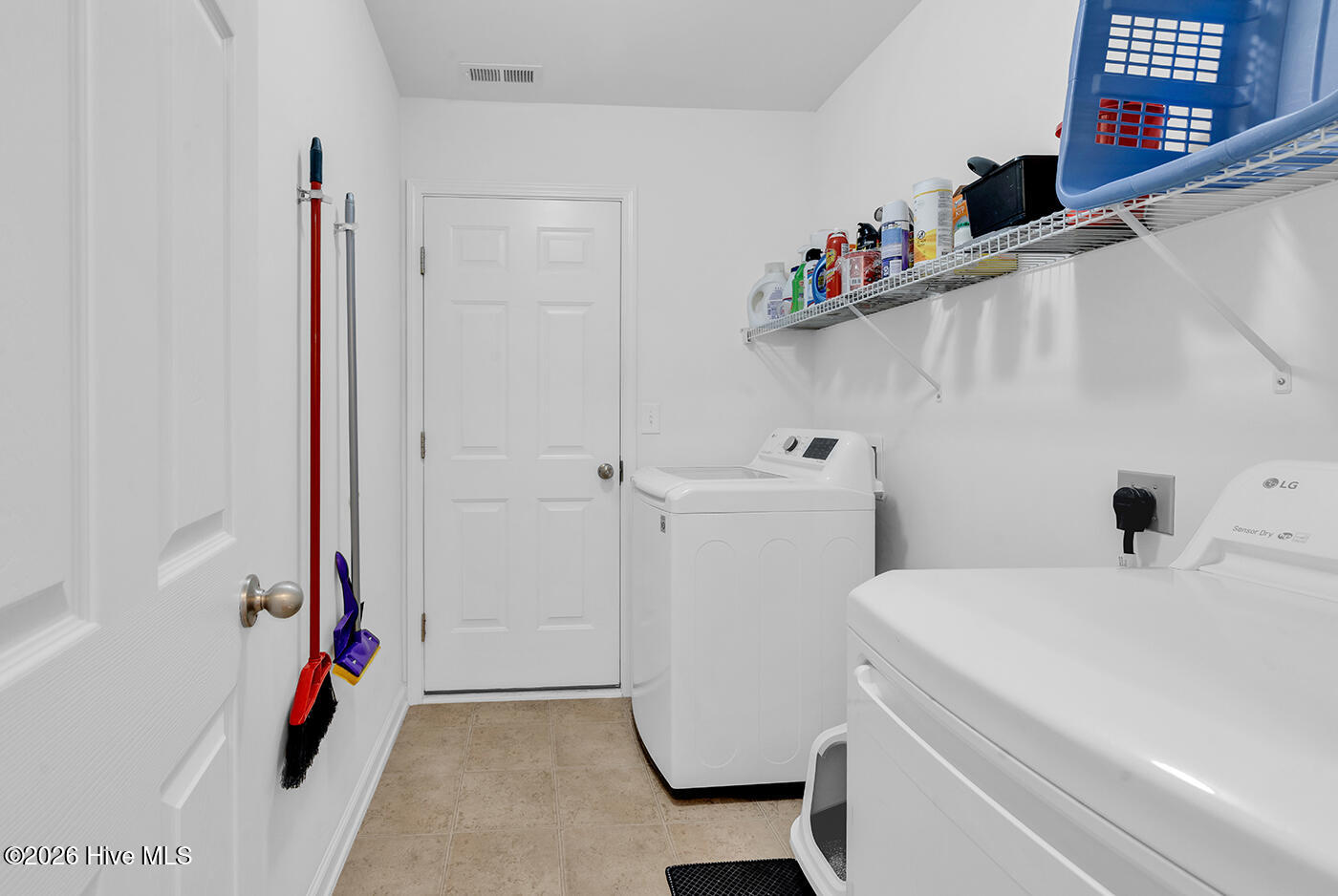 100554888 | Photo 12