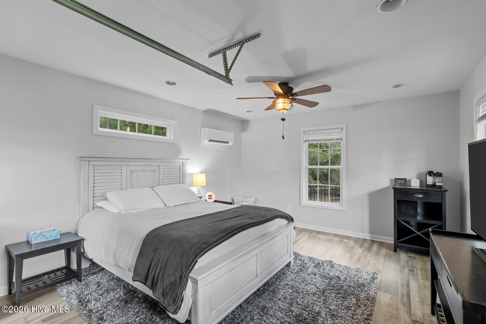 100557590 | Photo 80