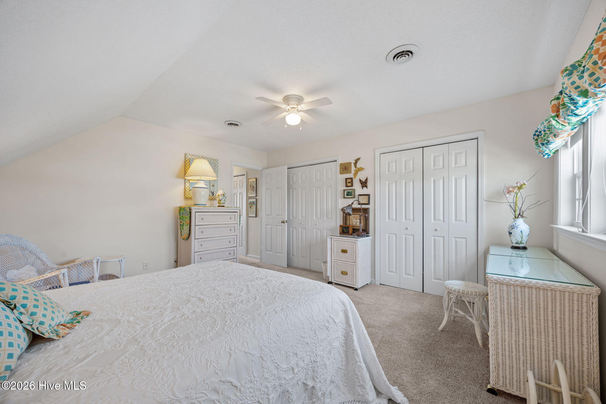 160 Live Oak Road,Newport